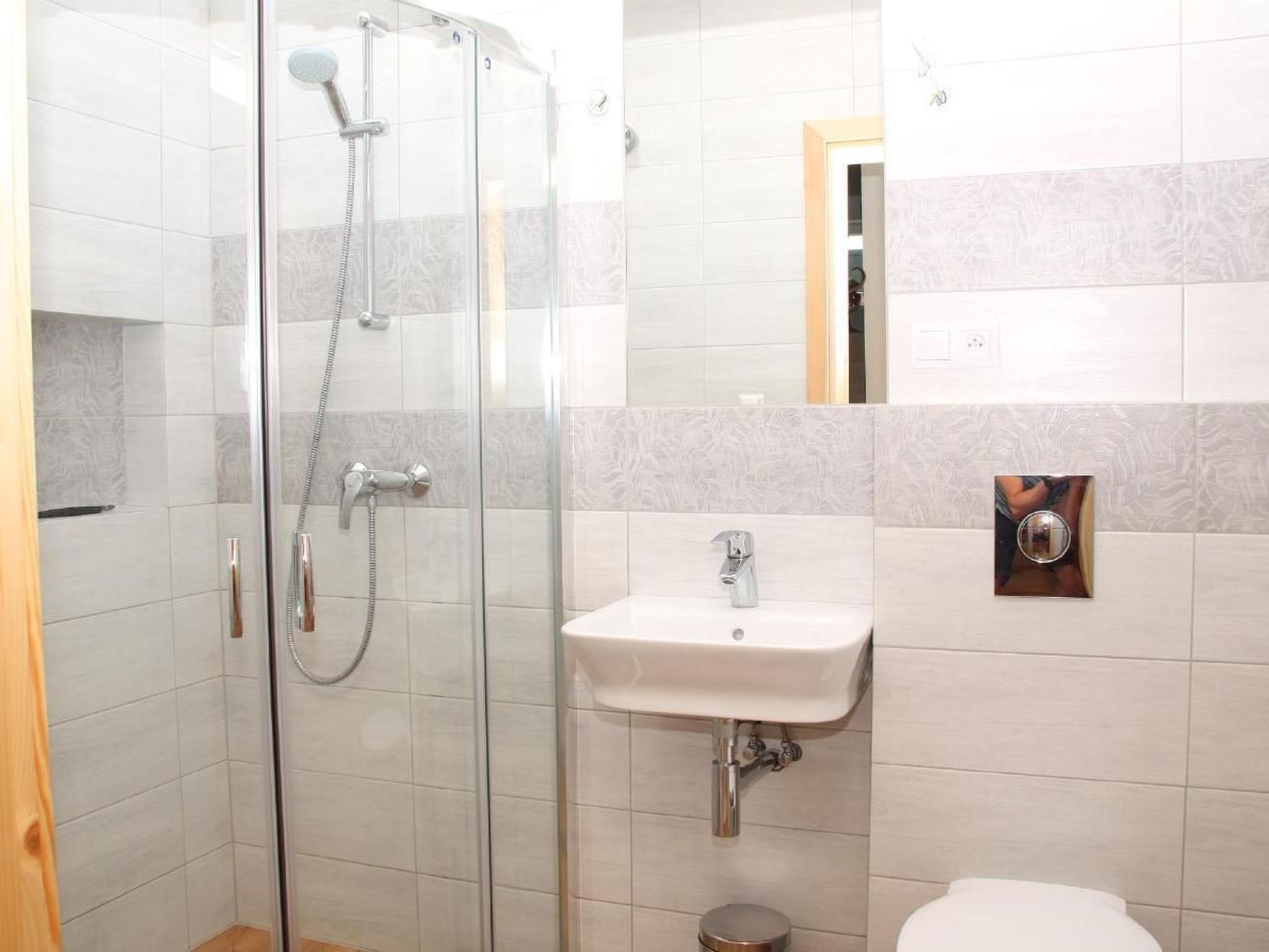 Wohnung mit Blick auf das Wasser-Image-tags.info