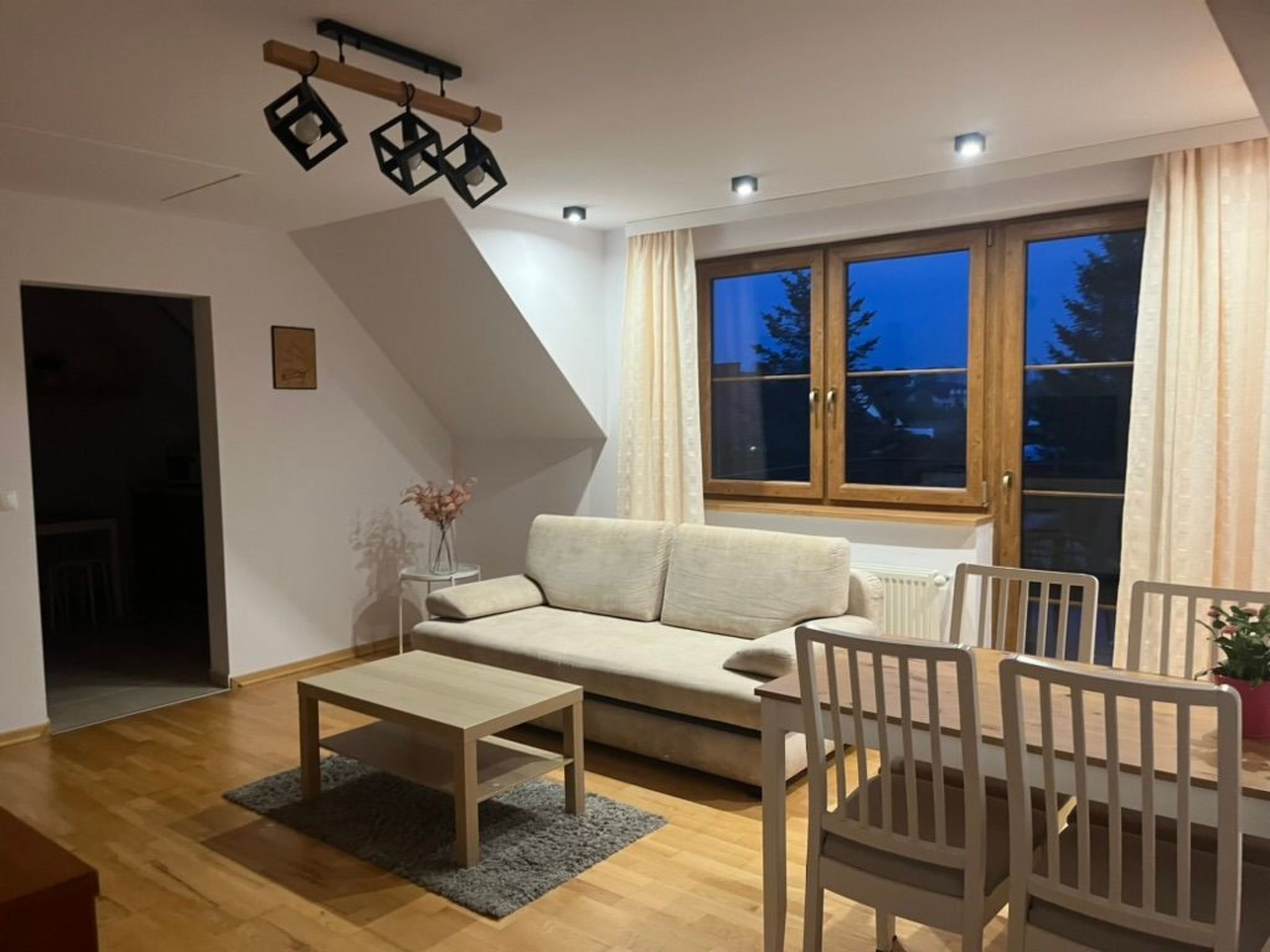 Wohnung mit Blick auf das Wasser-Image-tags.info