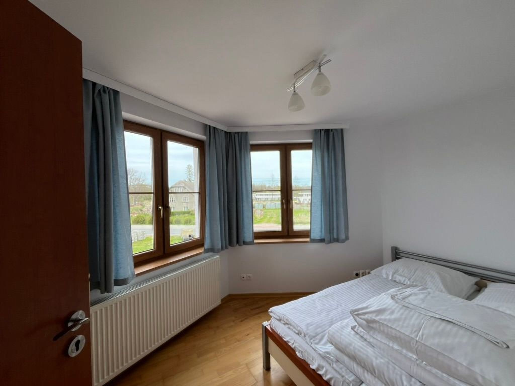 Wohnung mit Blick auf das Wasser-Image-tags.info