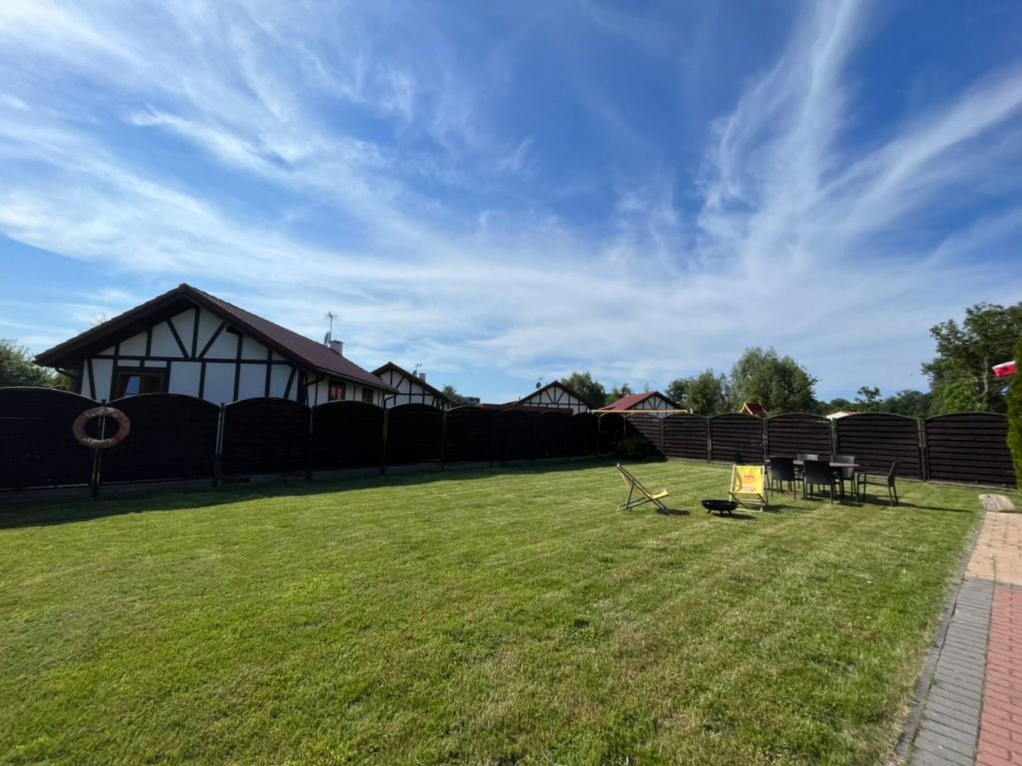 Wohnung mit Blick auf das Wasser-Image-tags.info