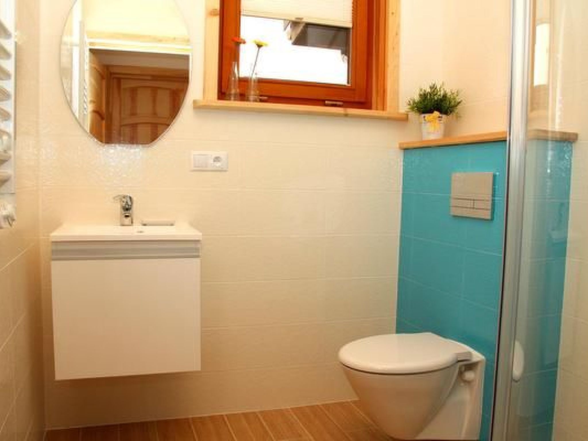 "Haus2" mit Wasserblick-Image-tags.info