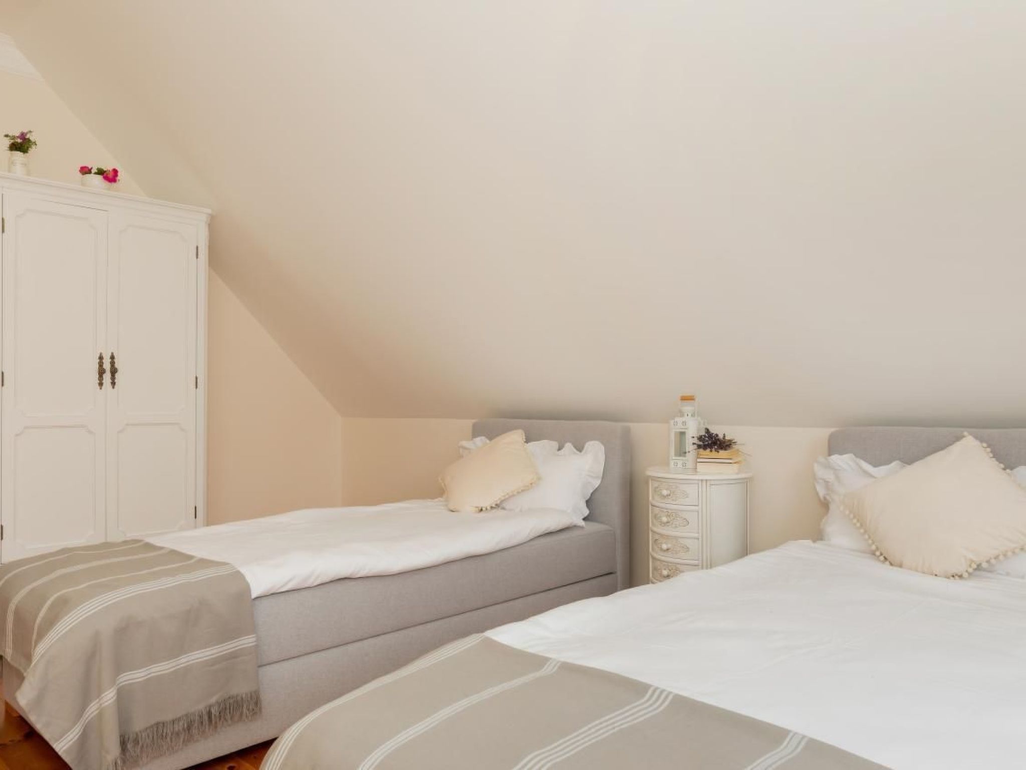 In Gąski mit Gepflegtem Garten-Binnen