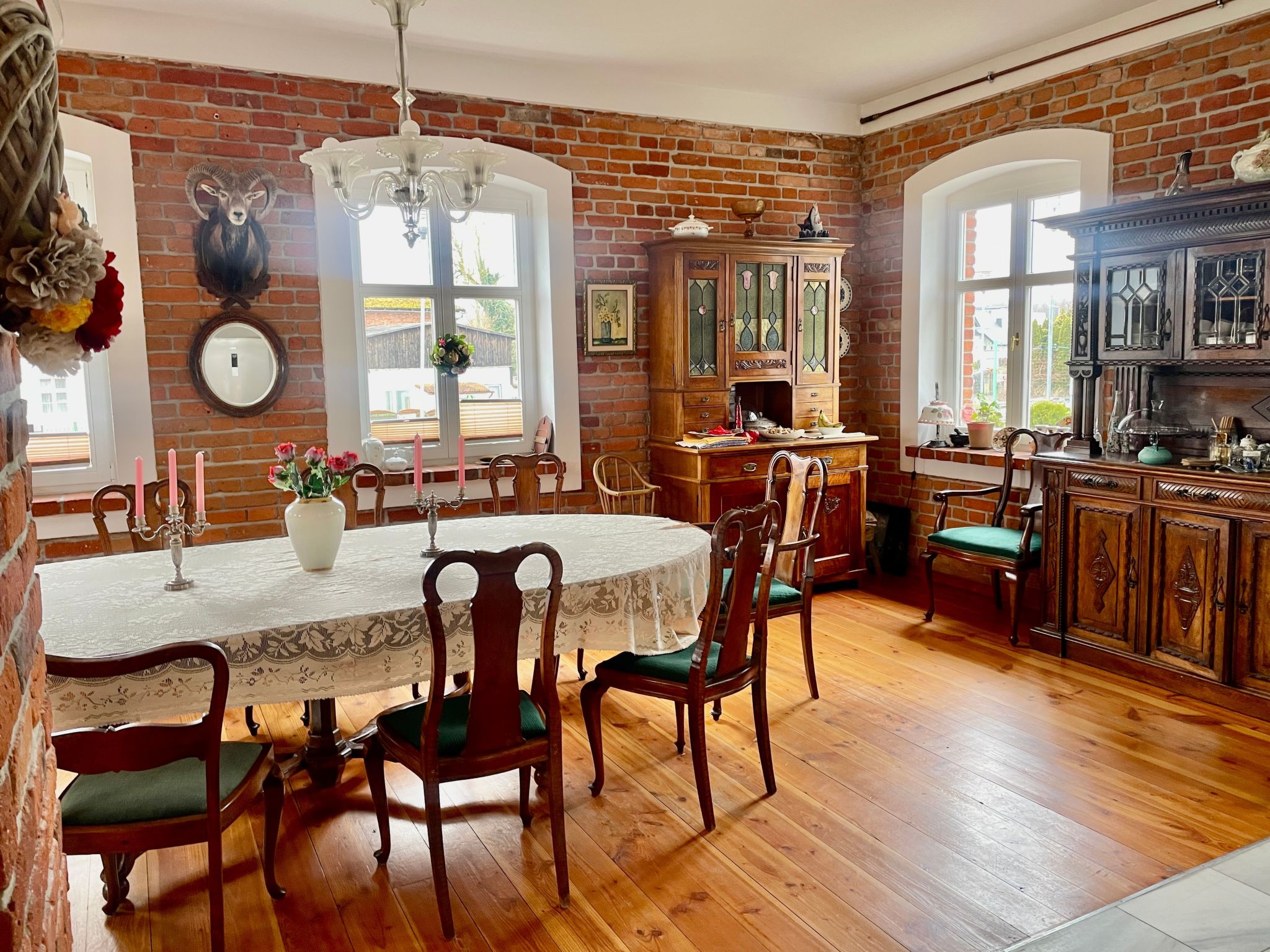 Anwesen mit Garten, Grill und Terrasse-Binnen