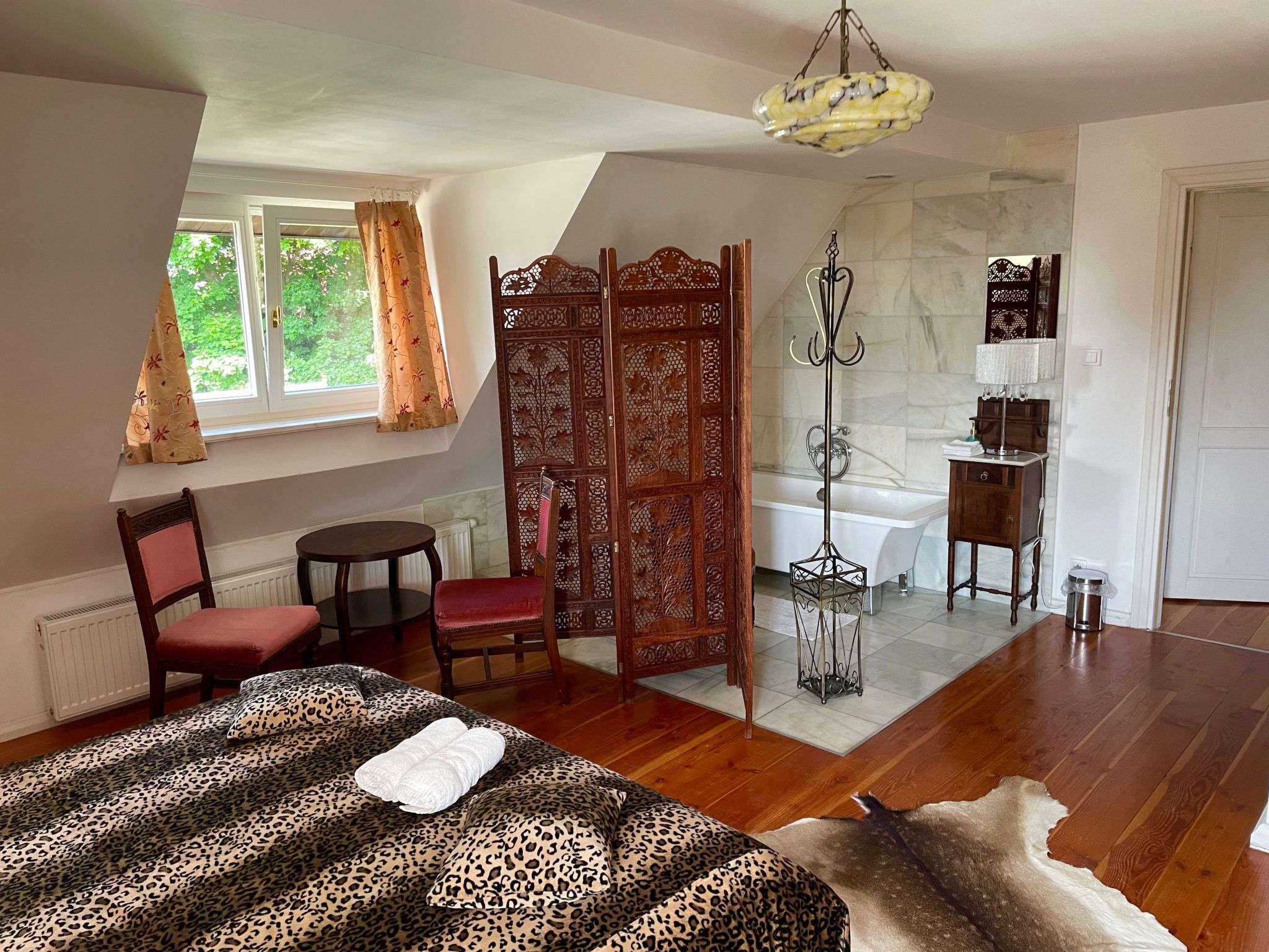 Anwesen mit Garten, Grill und Terrasse-Binnen