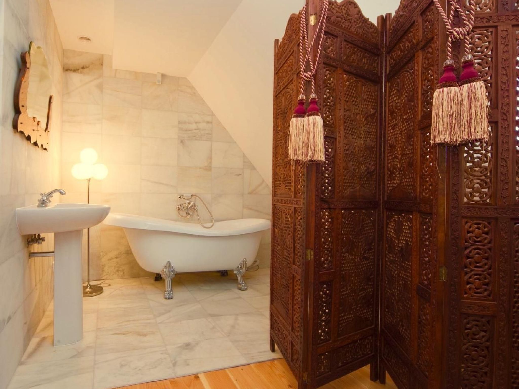 Anwesen mit Garten, Grill und Terrasse-Binnen