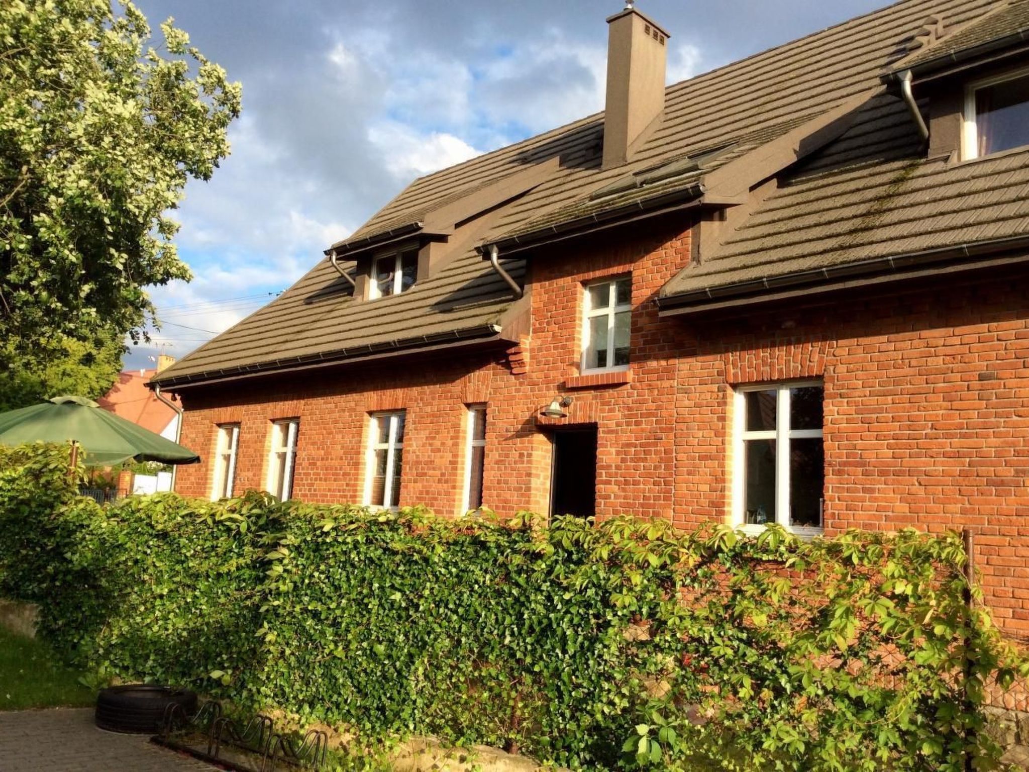 Anwesen mit Garten, Grill und Terrasse-Binnen