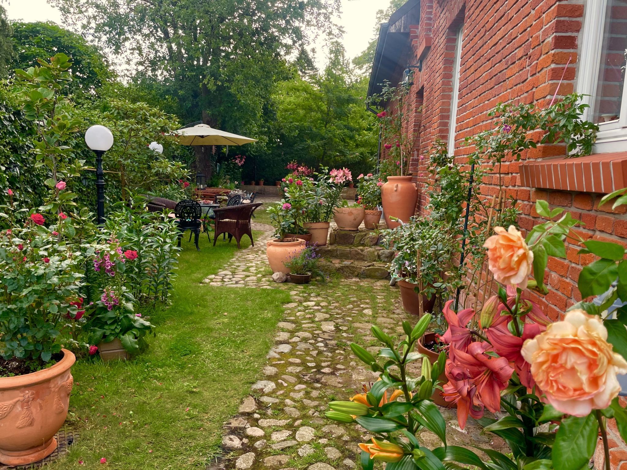 Anwesen mit Garten, Grill und Terrasse-Binnen