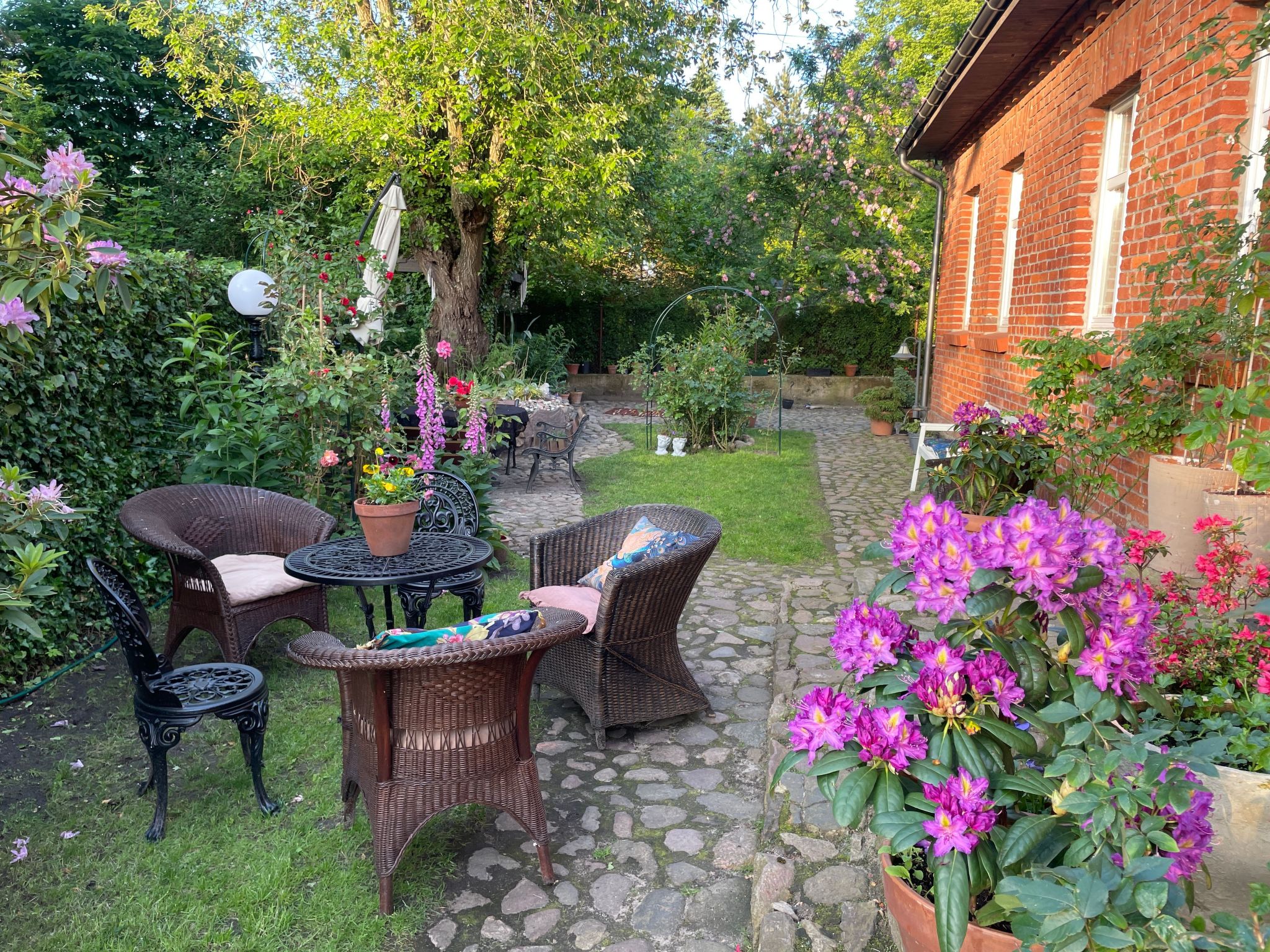Anwesen mit Garten, Grill und Terrasse-Binnen