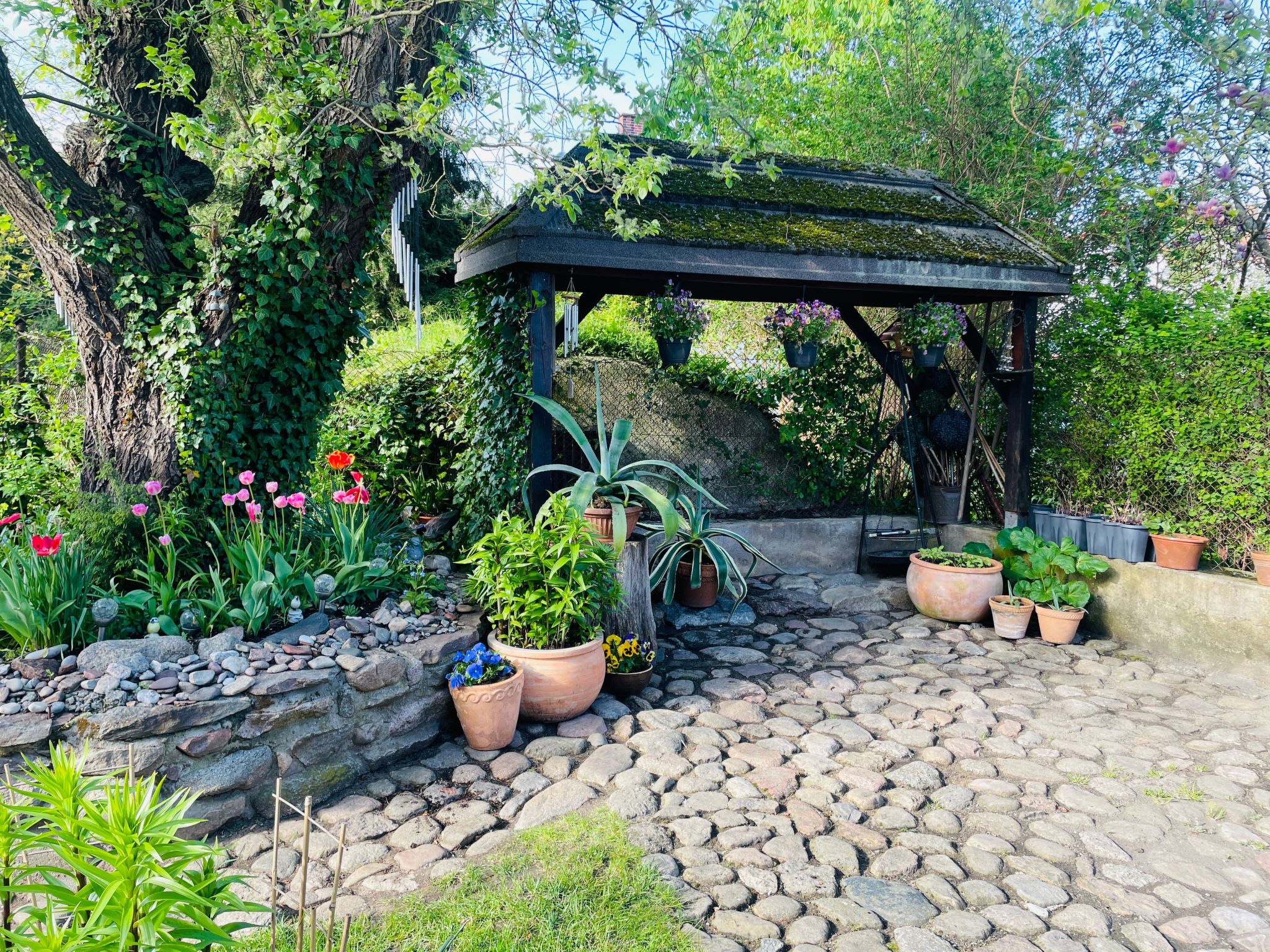 Anwesen mit Garten, Grill und Terrasse-Binnen