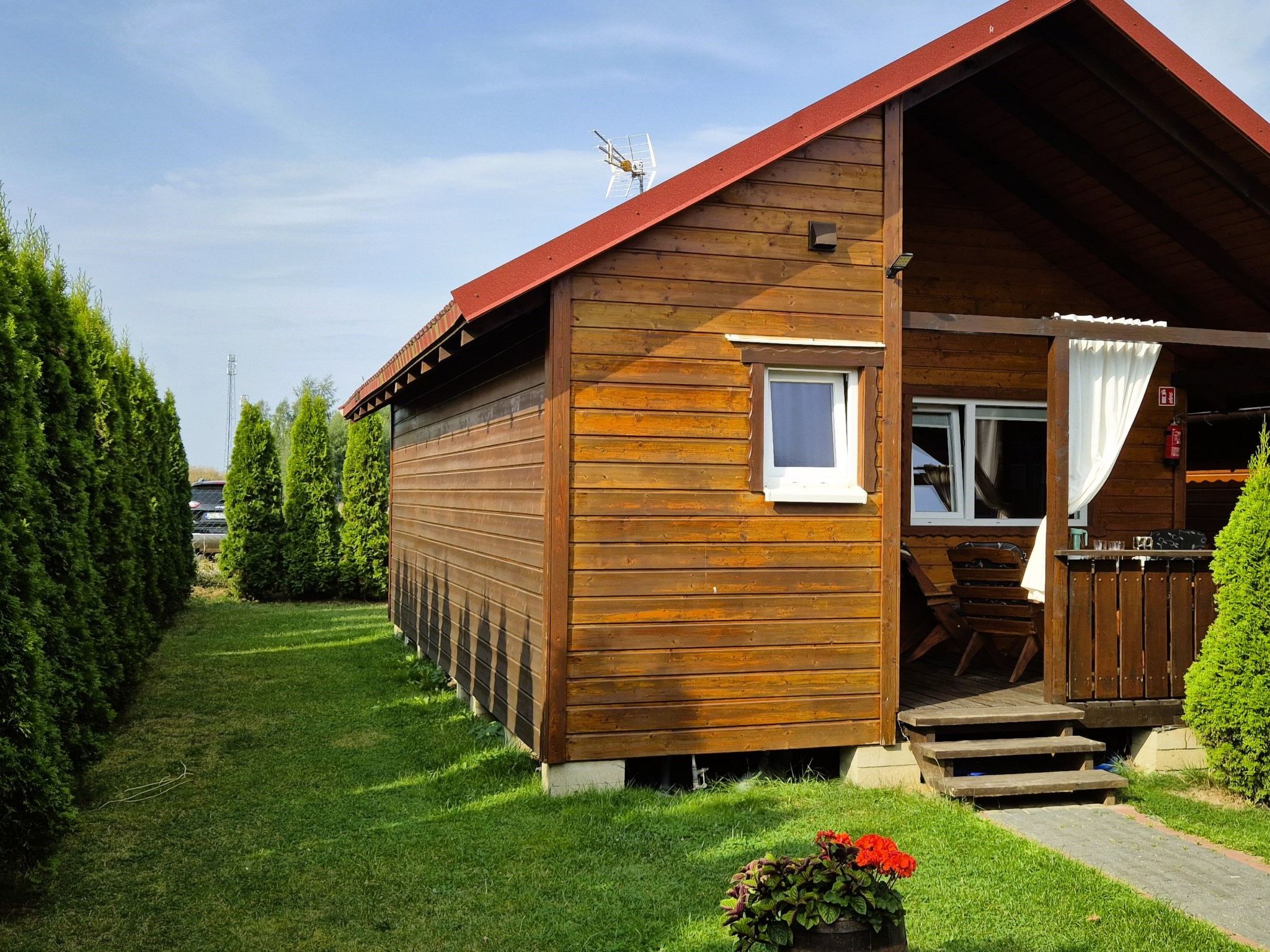 "New 5" mit gemeinschaftlichem Pool-Binnen