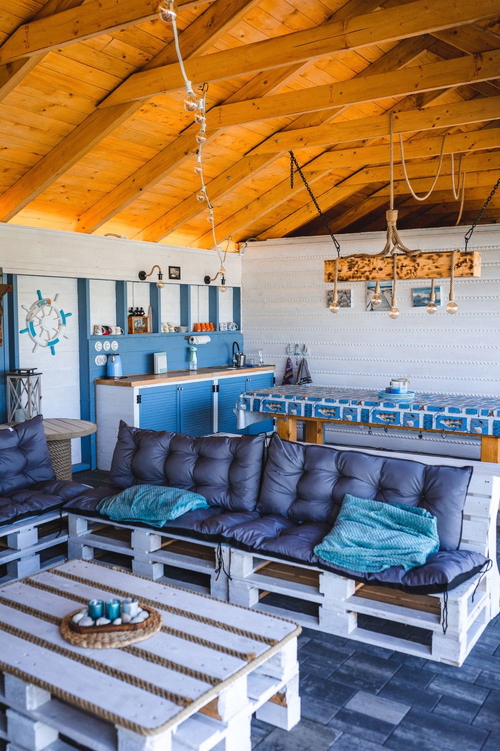 Mit gemeinschaftlichem Pool-Binnen