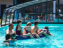 Vrijstaande vakantiehuis met privé verwarmd zwembad vlakbij zee in Rusinowo - thumbnail 1