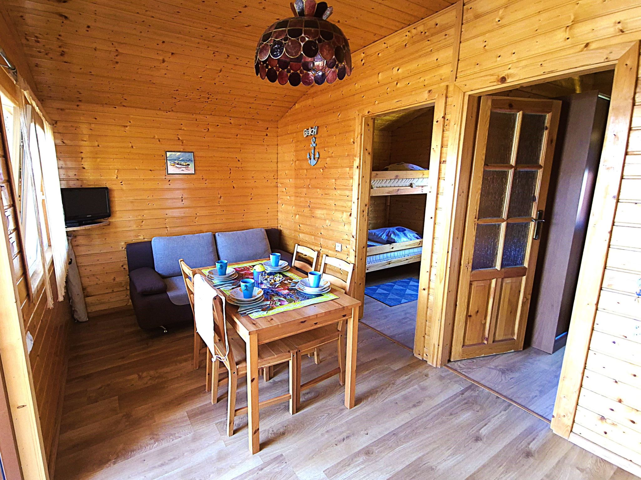 Mit gemeinschaftlichem Pool-Binnen