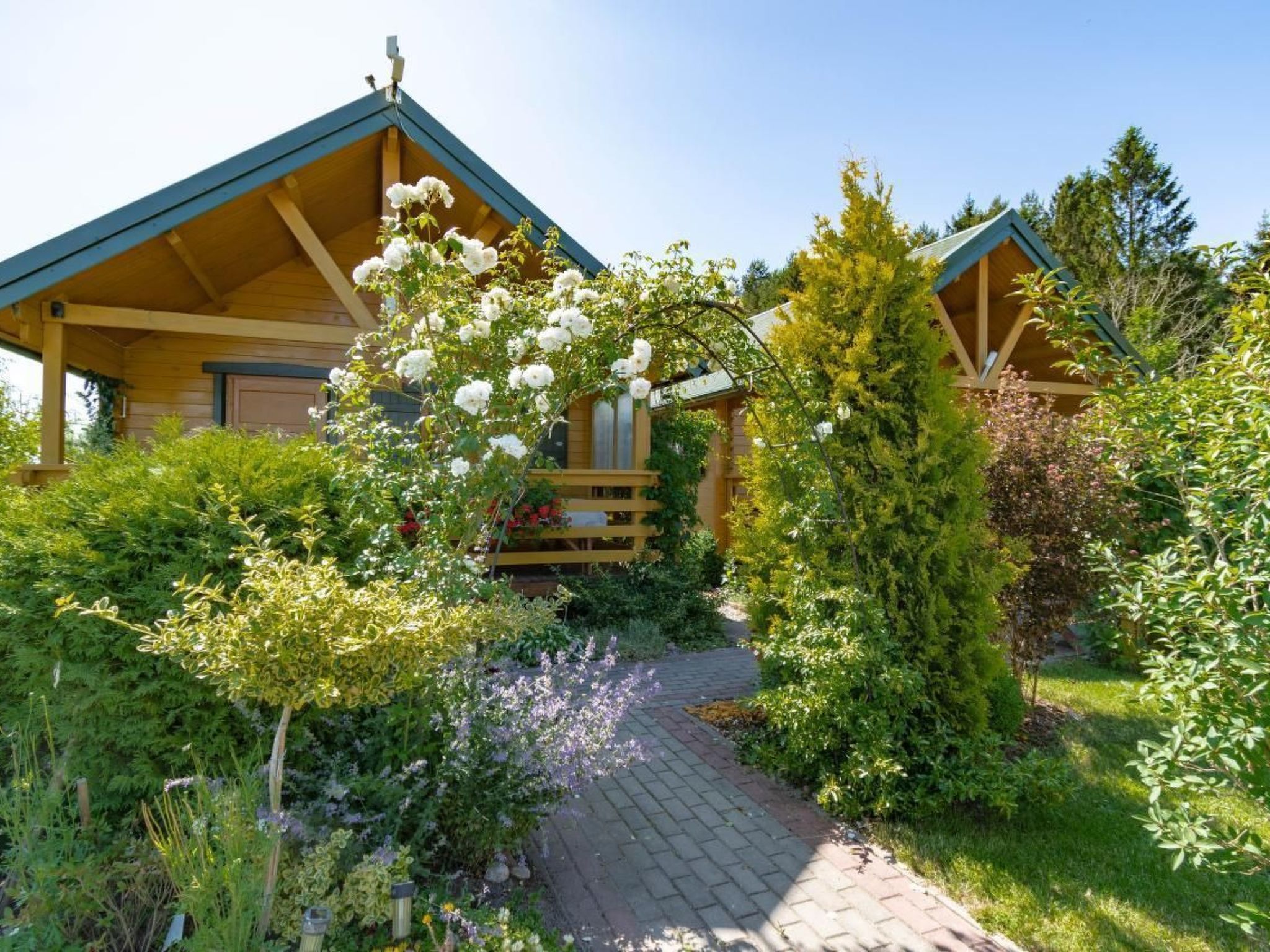 Hello!!! We offer you a good holiday in a beautiful house. Here you will find peace and a beautiful view. House Zacisze Bałtyku is located in Rusinowo near Jarosławiec. Rusinowo is situated between ..