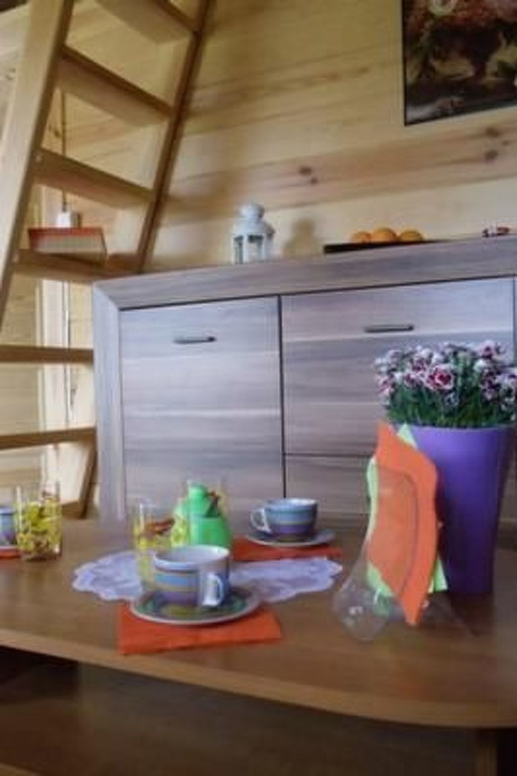 Gemütliches Holzferienhaus mit Grill und Garten-Inside