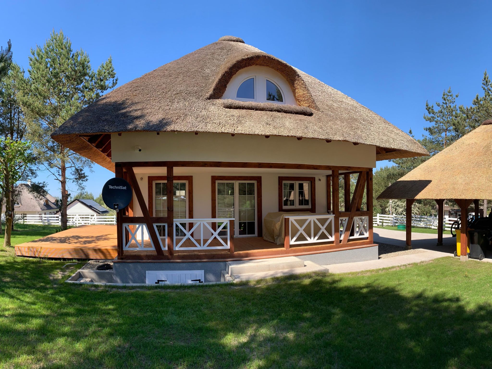 Experience unforgettable holidays in our charming holiday home, which is situated in an idyllic location right on the edge of the forest. Make yourself at home in our lovingly designed home, which is ..