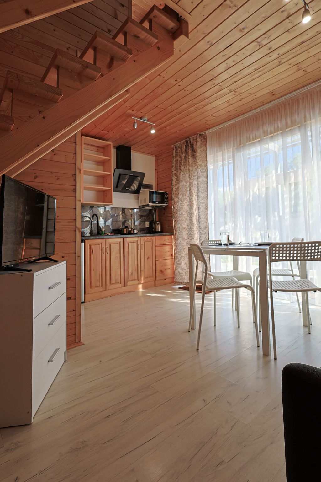 Wohnung "Aurora 4" z tarasem-Drinnen