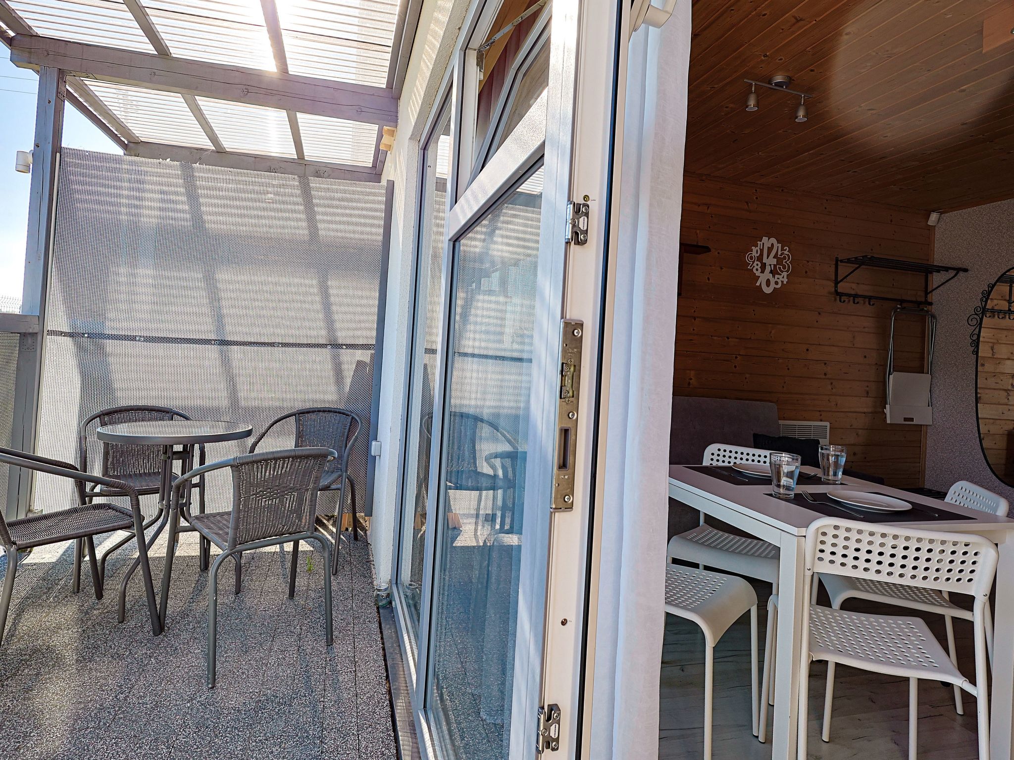 Wohnung "Aurora 4" z tarasem-Drinnen