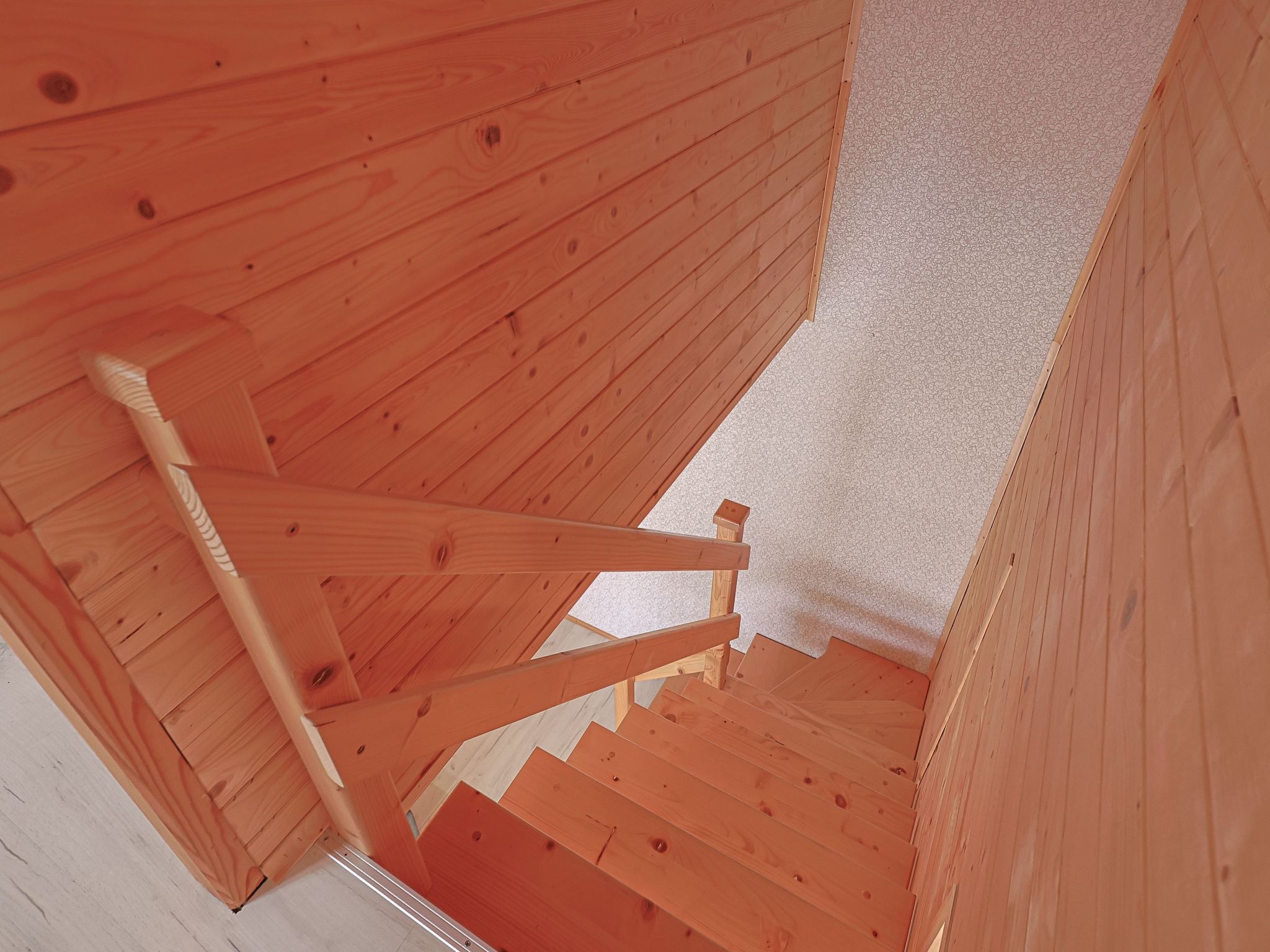 "Aurora 3" mit Terrasse-Drinnen