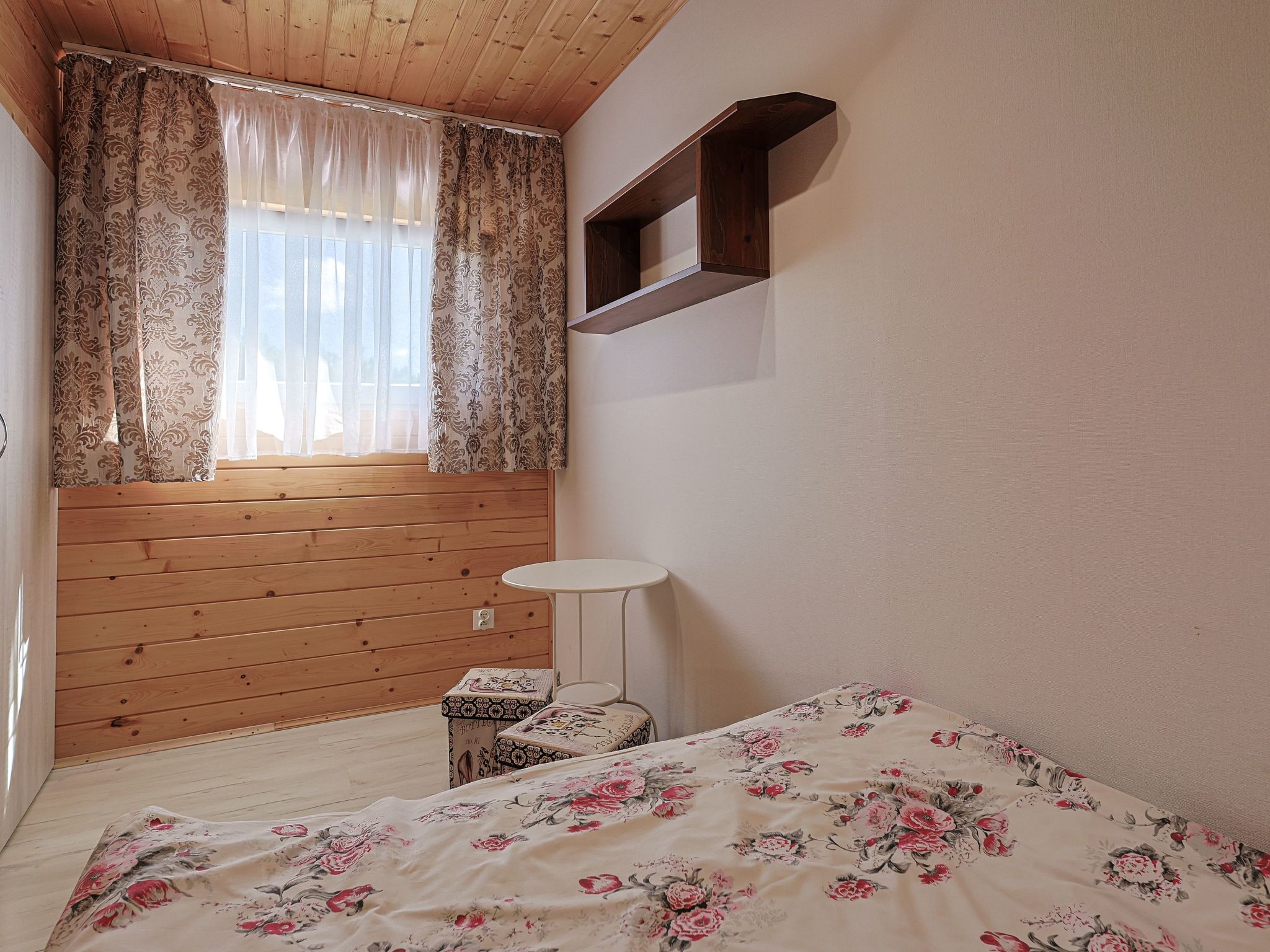 "Aurora 3" mit Terrasse-Drinnen