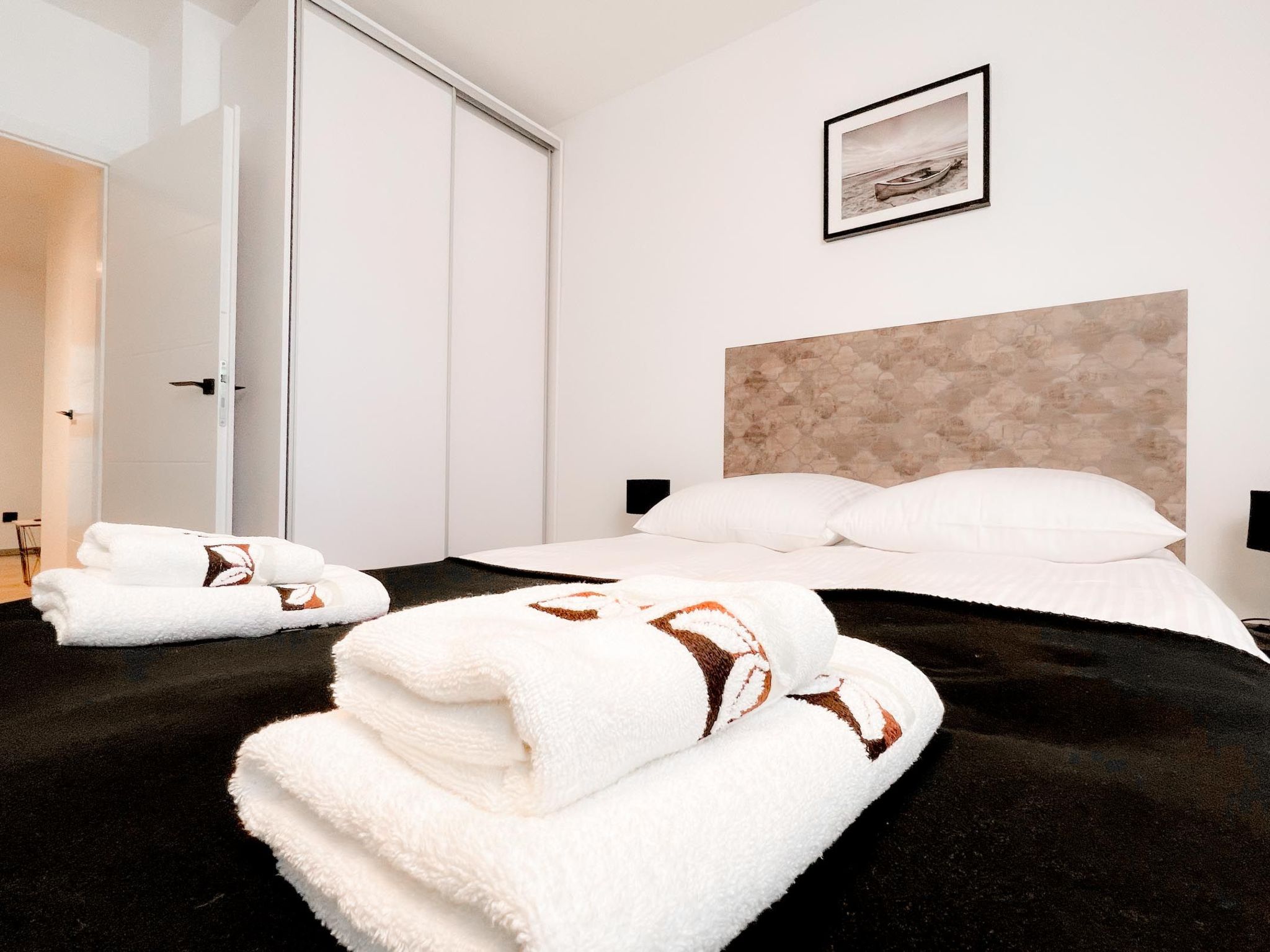 Studio-Wohnung "Apartment 16B" mit Schwimmbad-Binnen