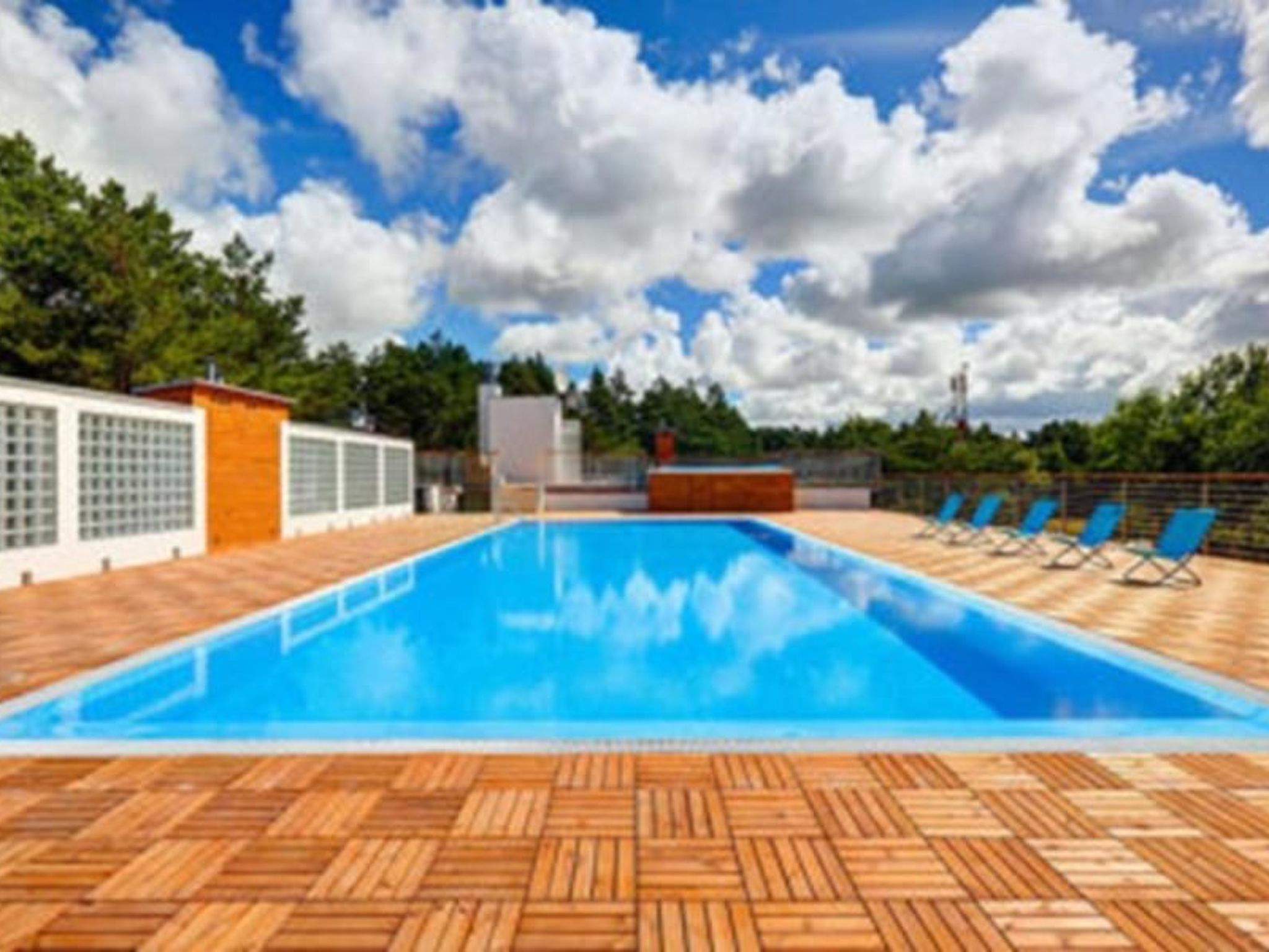 Studio-Wohnung "Apartment 16B" mit Schwimmbad-Binnen