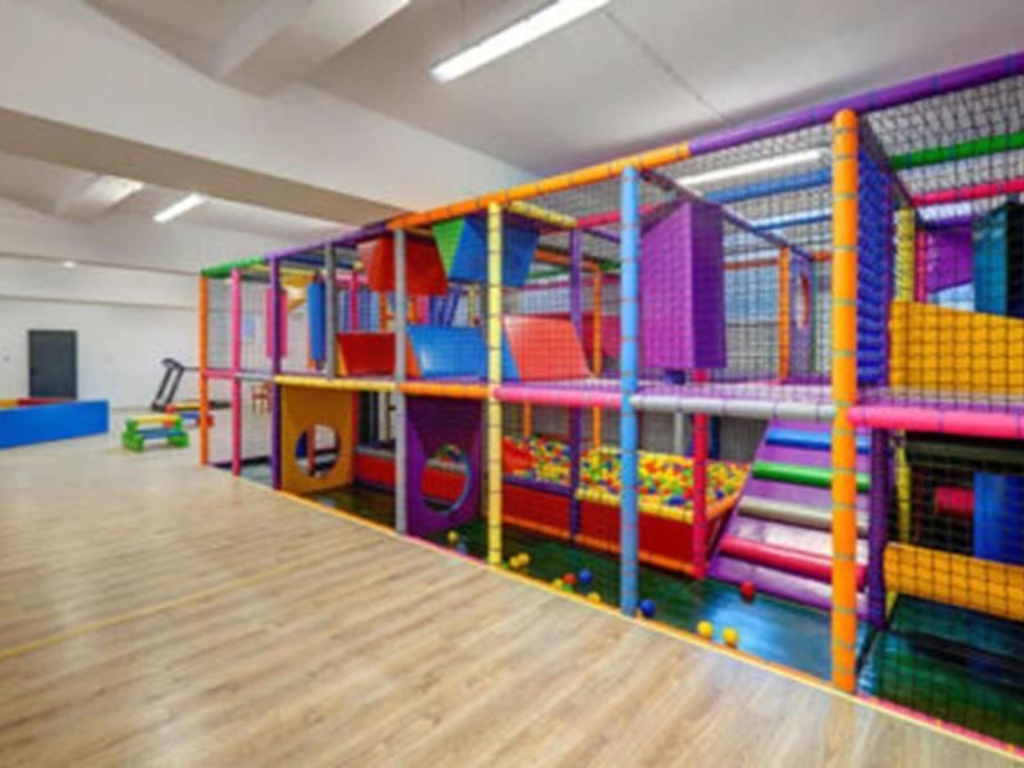 Studio-Wohnung "Apartment 16B" mit Schwimmbad-Binnen