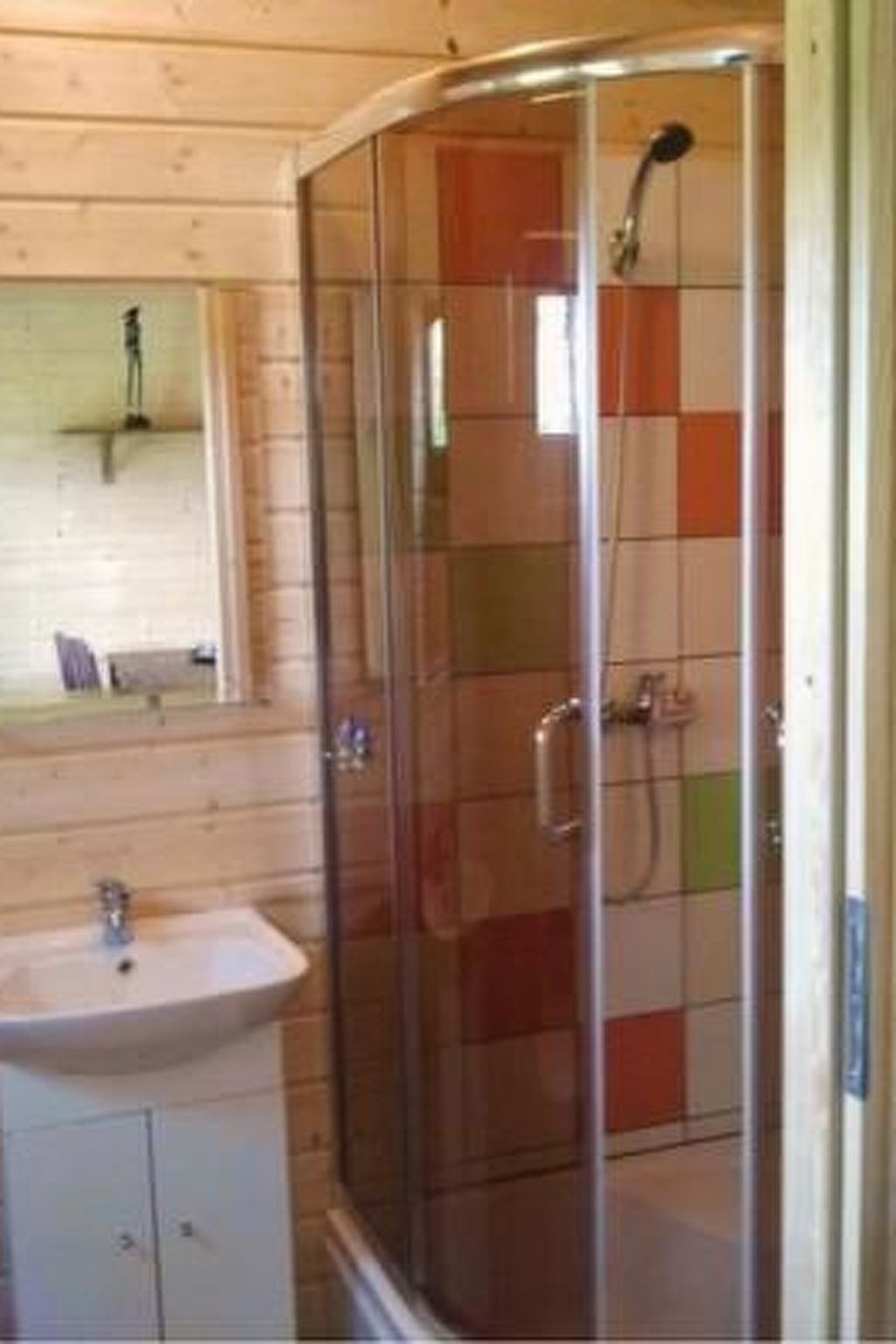 Wohnung mit Blick auf das Wasser-Image-tags.info