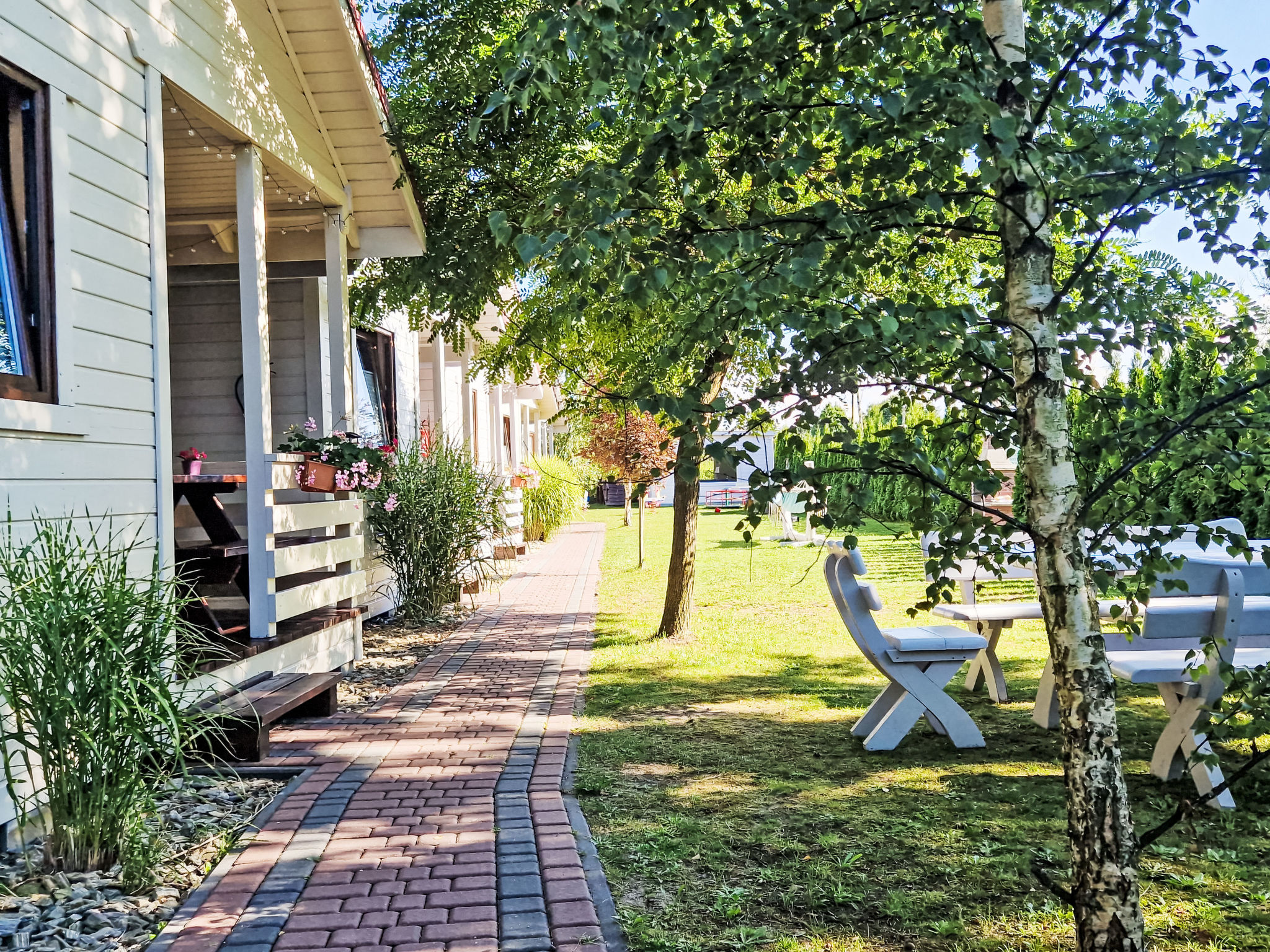 Mit Terrasse