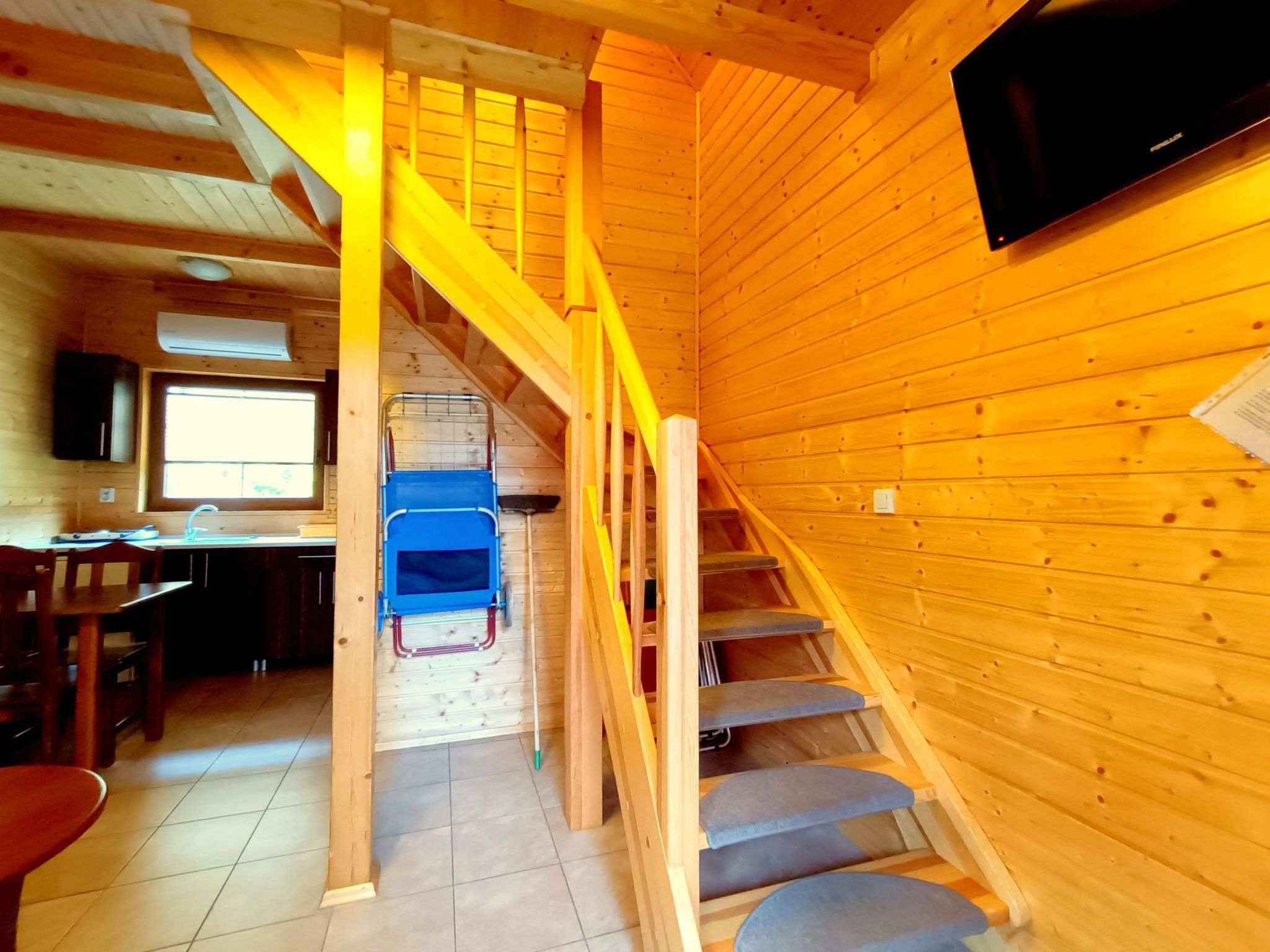 "Paradise Star Bobolin"-Binnen