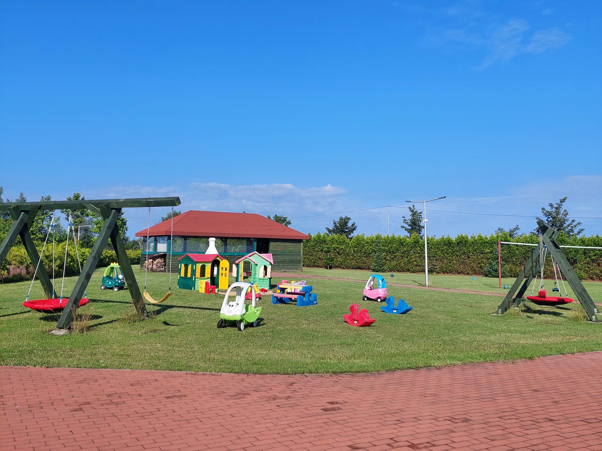 Green Corner Cottage 2-Outside