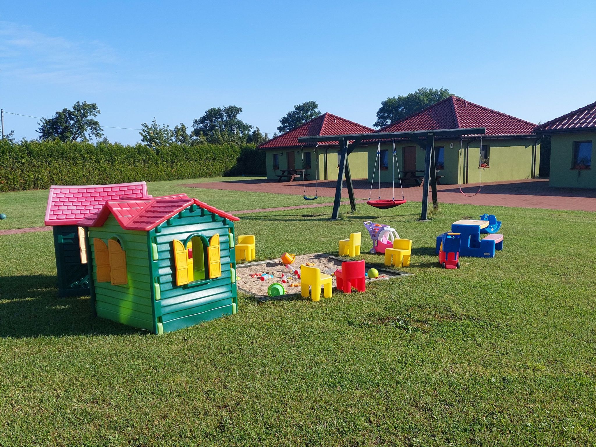 Green Corner Cottage 2-Outside