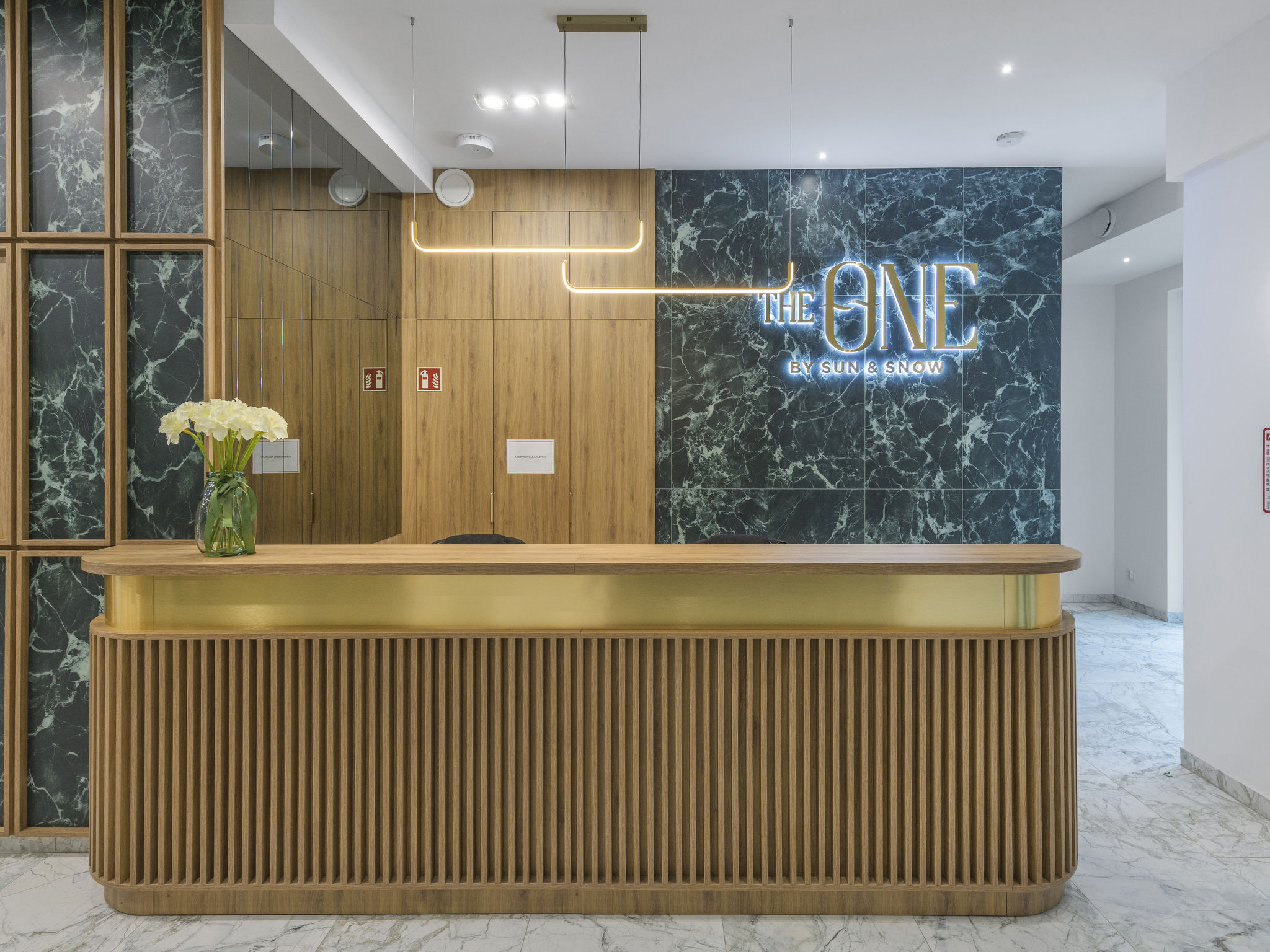 The One - Binnen