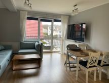 Licht appartement op 800 meter van de Oostzee met balkon en zeezicht - thumbnail 4