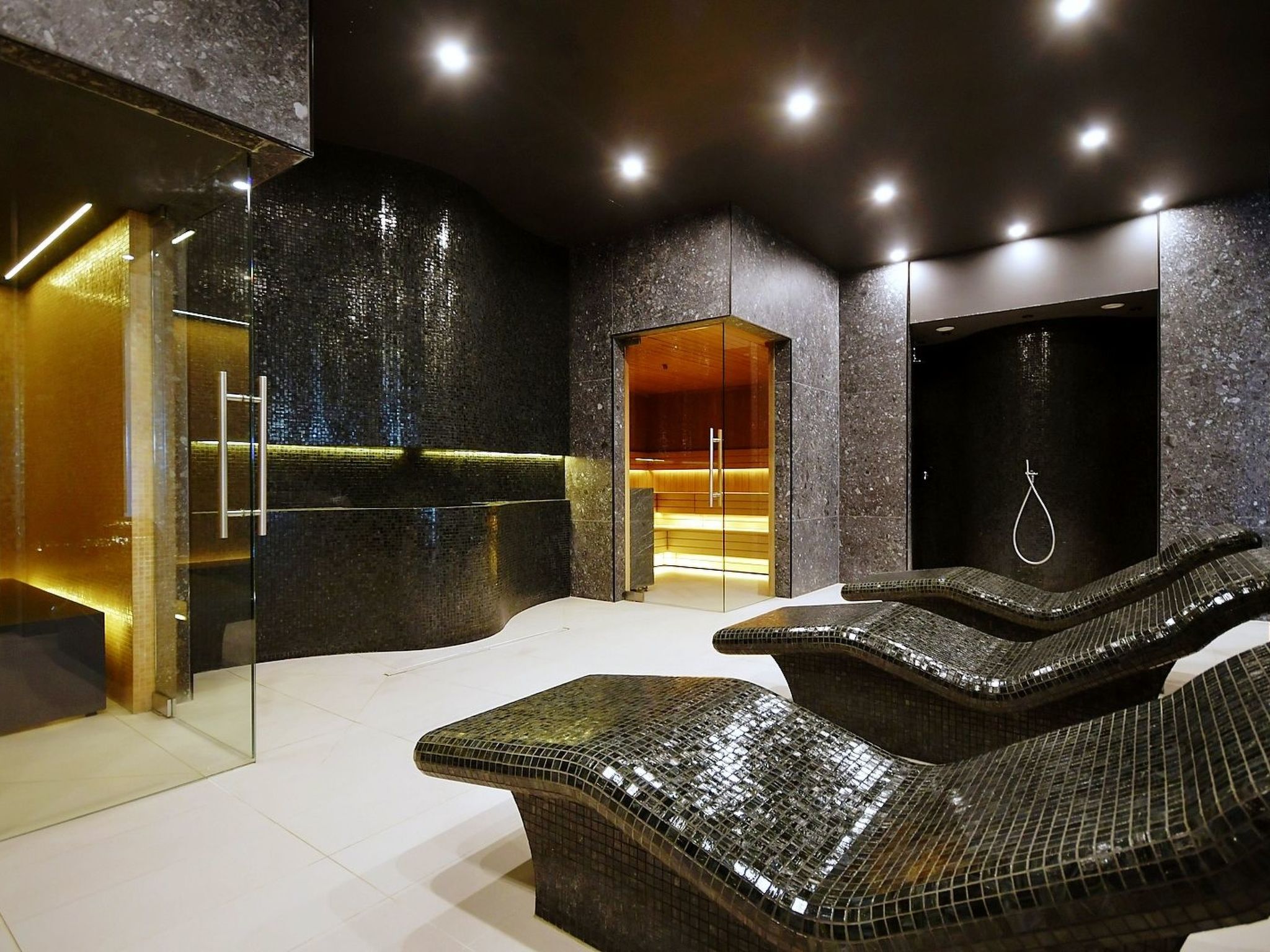 Appartement mit Pool - Binnen