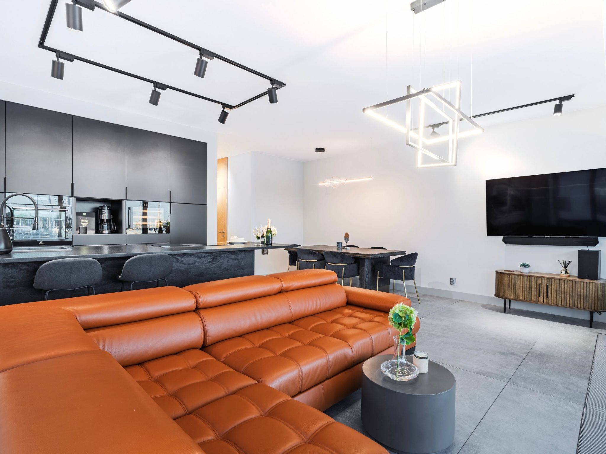 Yacht Park Apartment mit Panoramablick auf den Yachthafen in Gdynia, POLEN - Image-tags.info