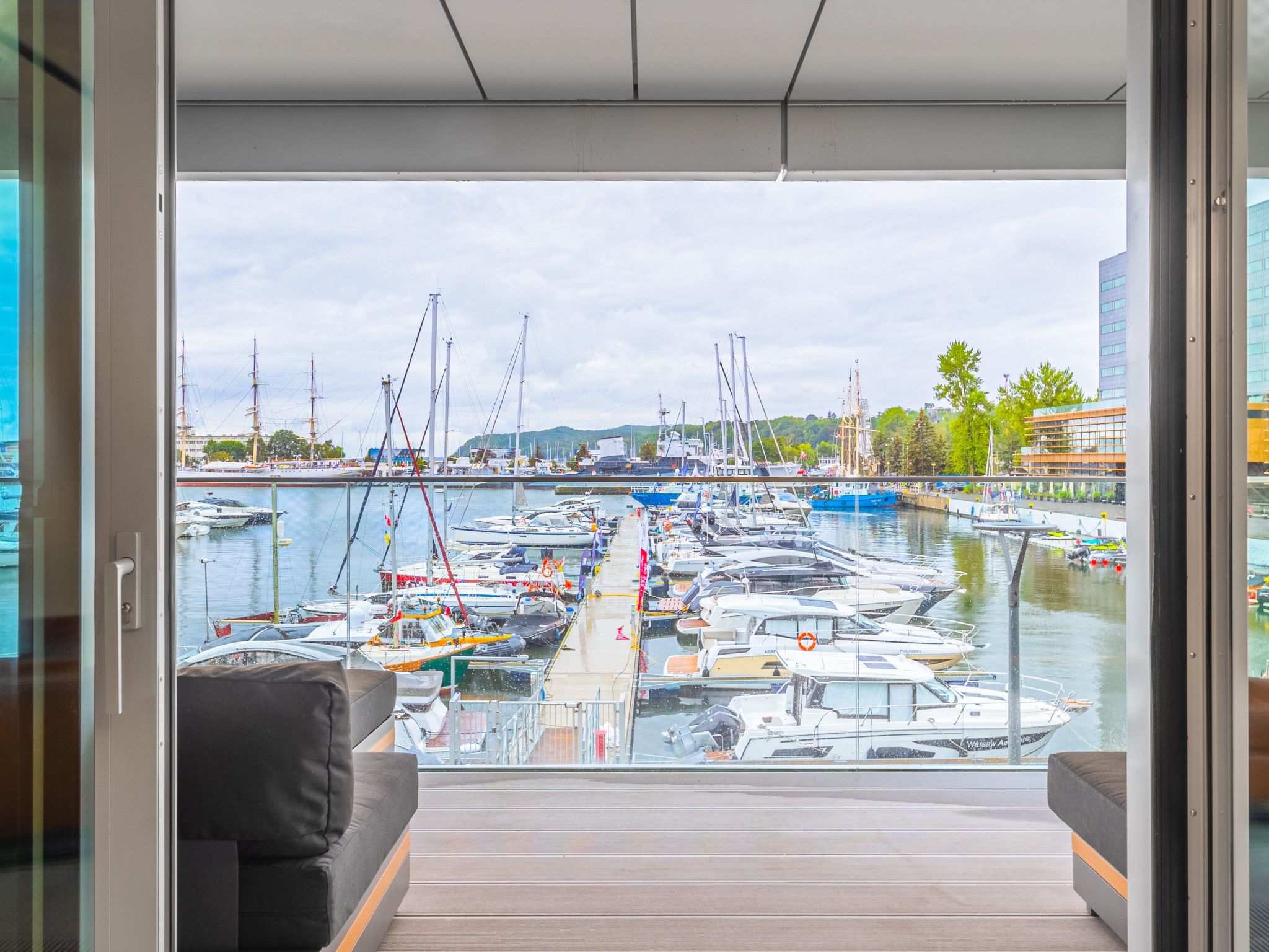 Yacht Park Apartment mit Panoramablick auf den Yachthafen in Gdynia, POLEN - Dedans