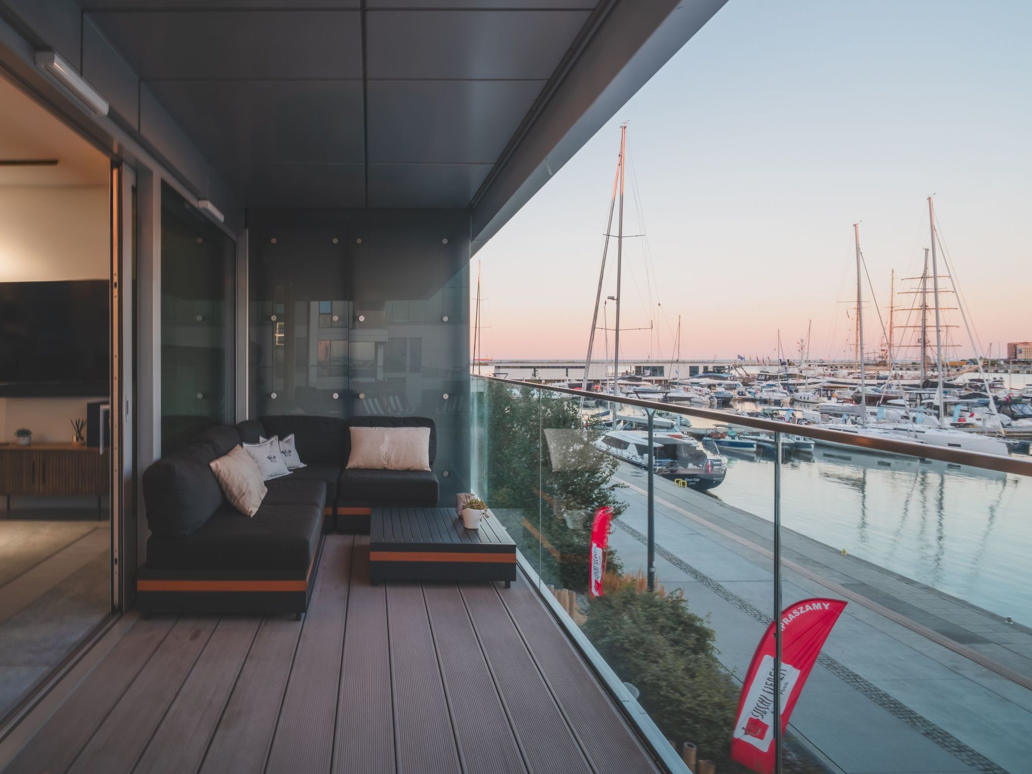 Yacht Park Apartment mit Panoramablick auf den Yachthafen in Gdynia, POLEN - Image-tags.info