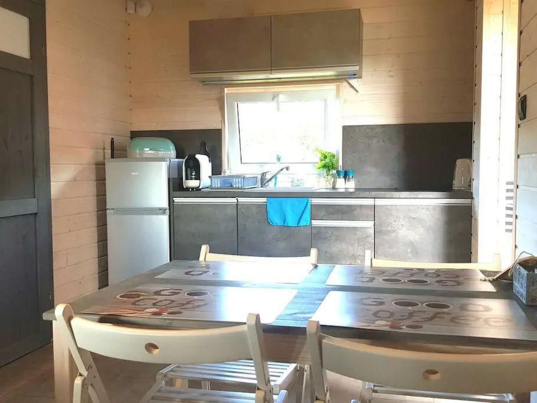 "Eko Domek" mit eigener Terrasse-Binnen