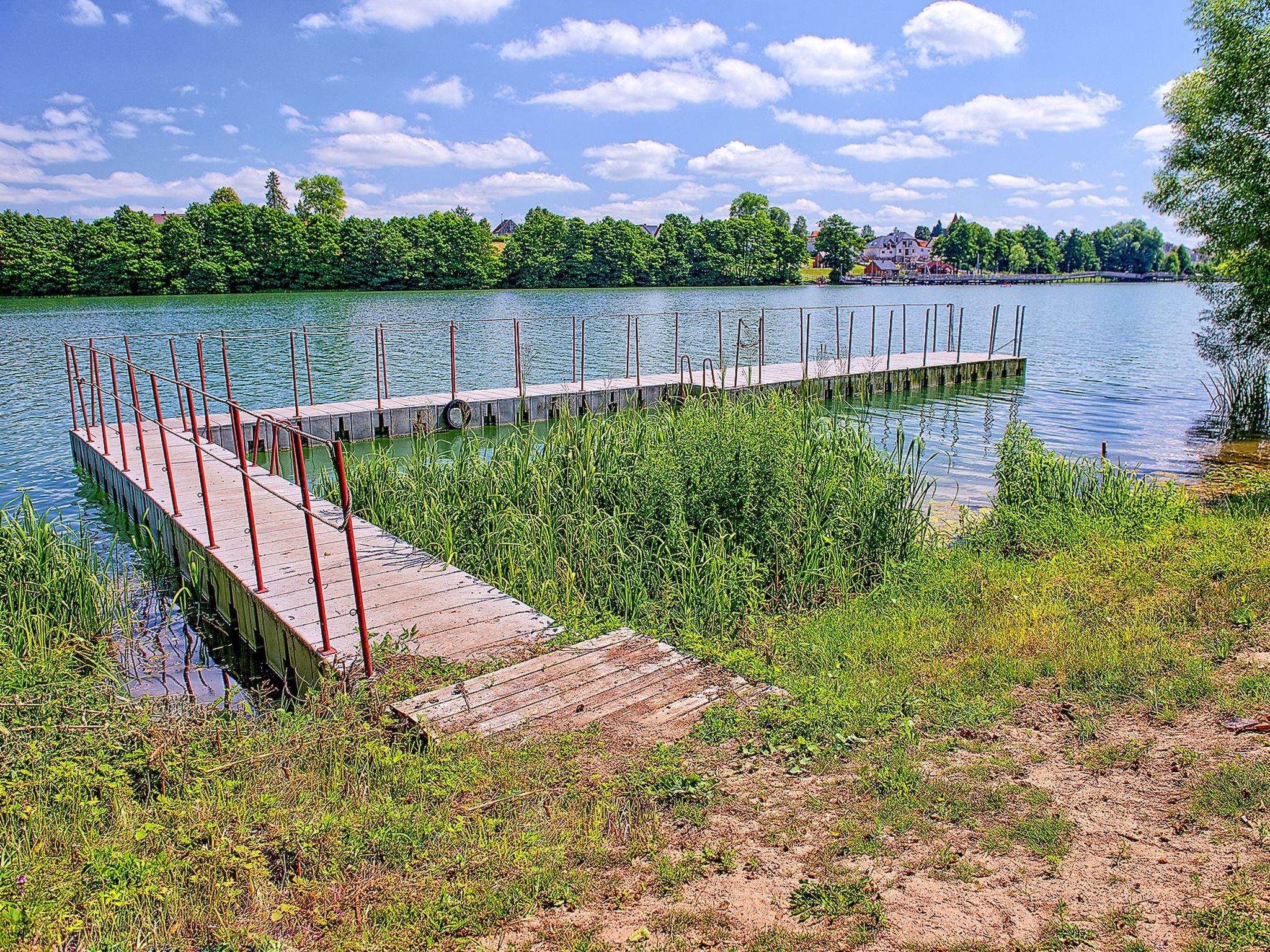 HOLZHÄUSCHEN AM RADUŃSKI SEE-Buiten