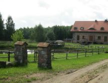Ruim vrijstaand huis met grote tuin en terras nabij het meer in Miechucino - thumbnail 3