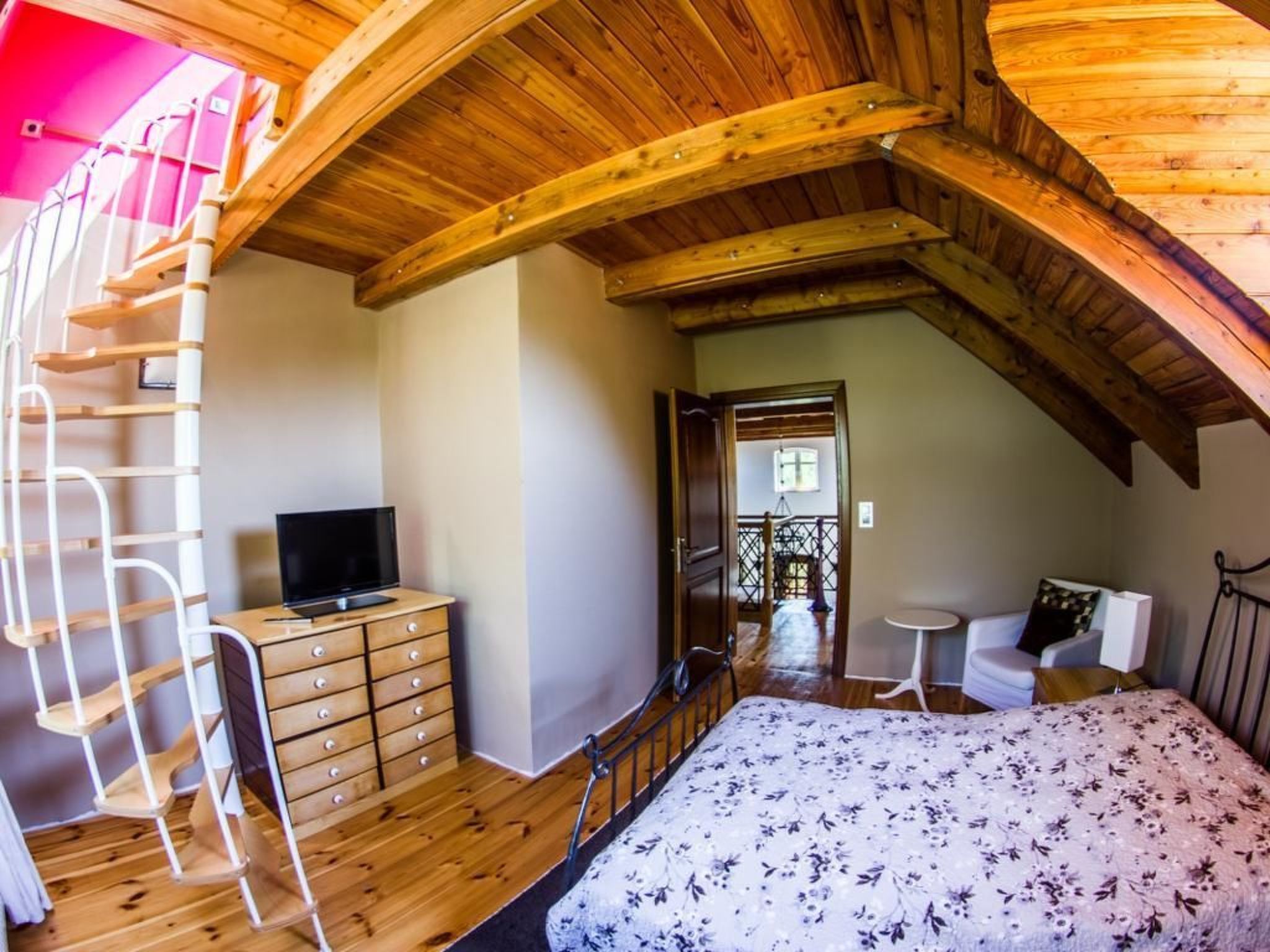 In Szopa mit Garten und Terrasse-Binnen