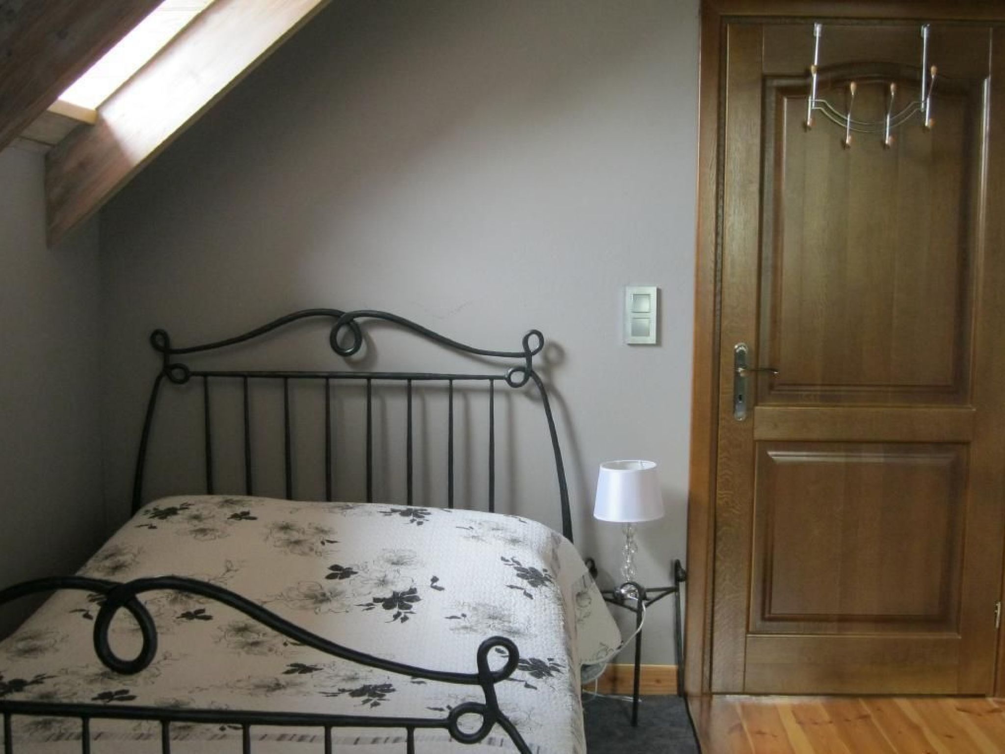 In Szopa mit Garten und Terrasse-Binnen