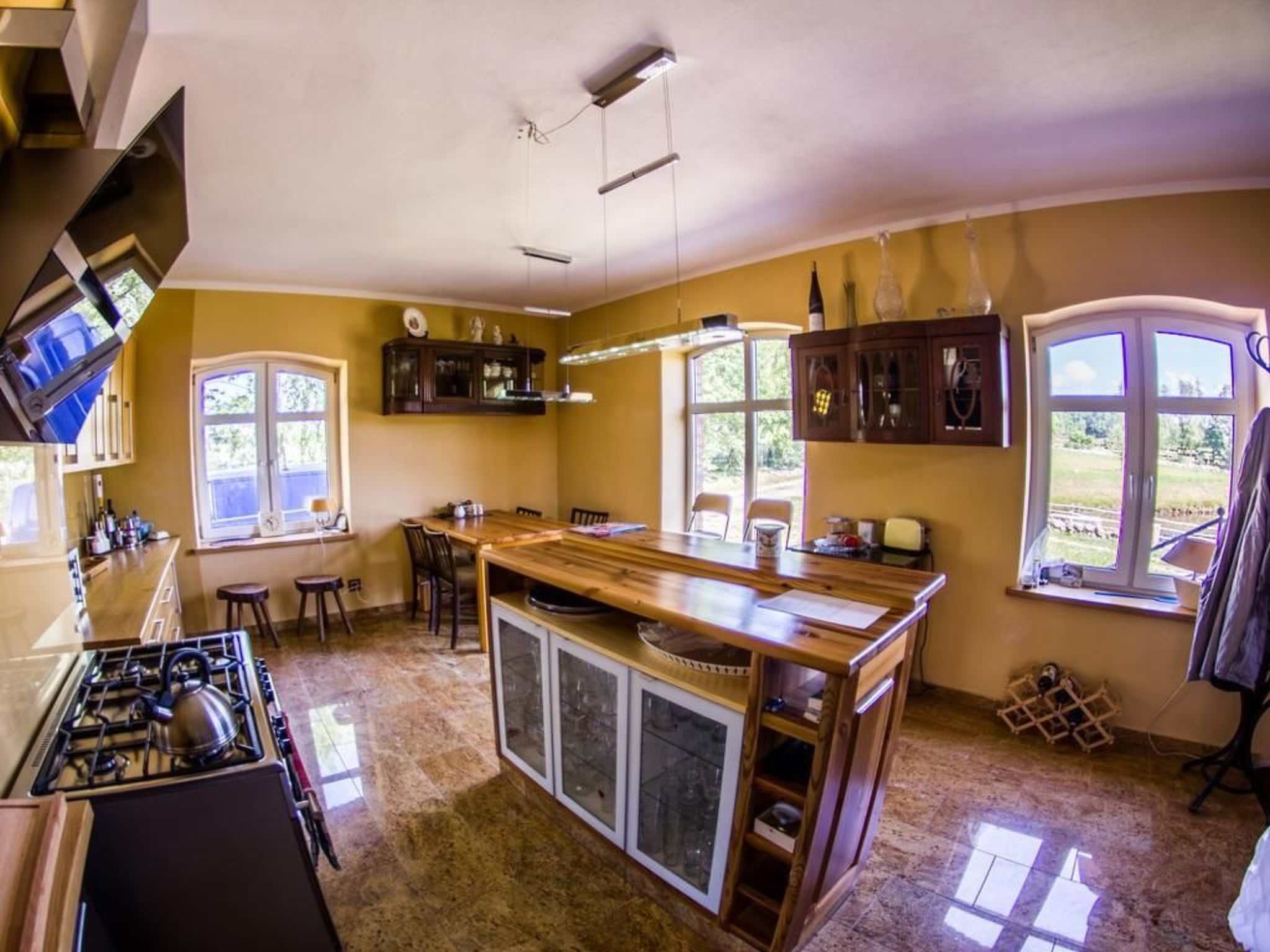 In Szopa mit Garten und Terrasse-Binnen