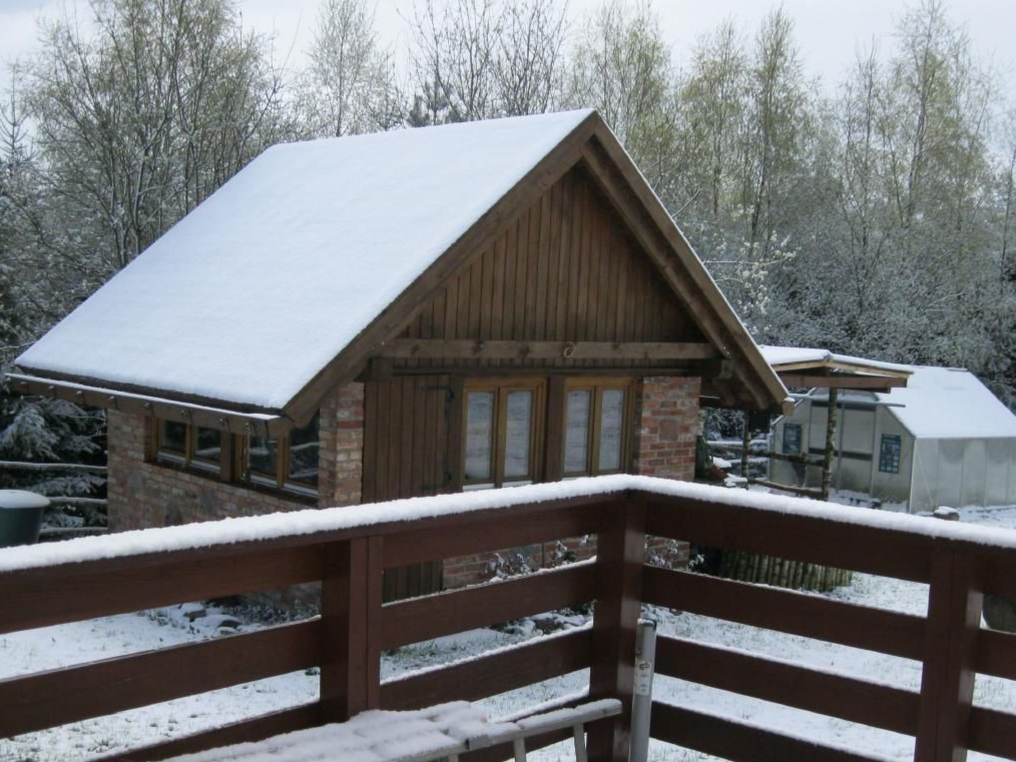 In Szopa mit Garten und Terrasse-Binnen