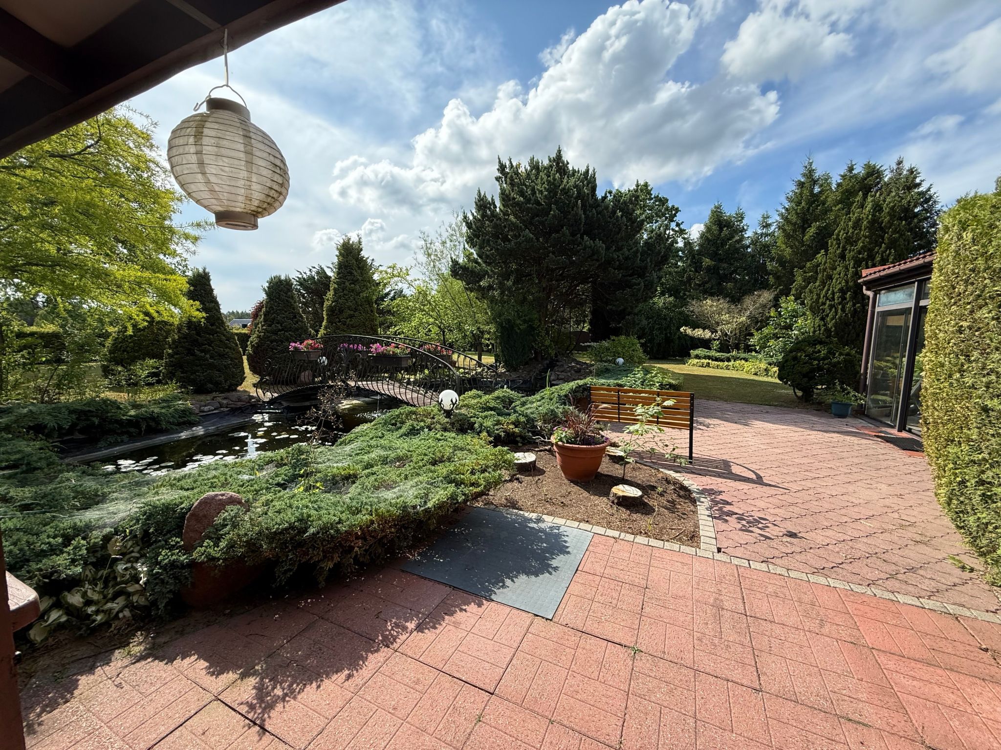 Ferienvilla mit Garten, Grill und Terrasse-Buiten