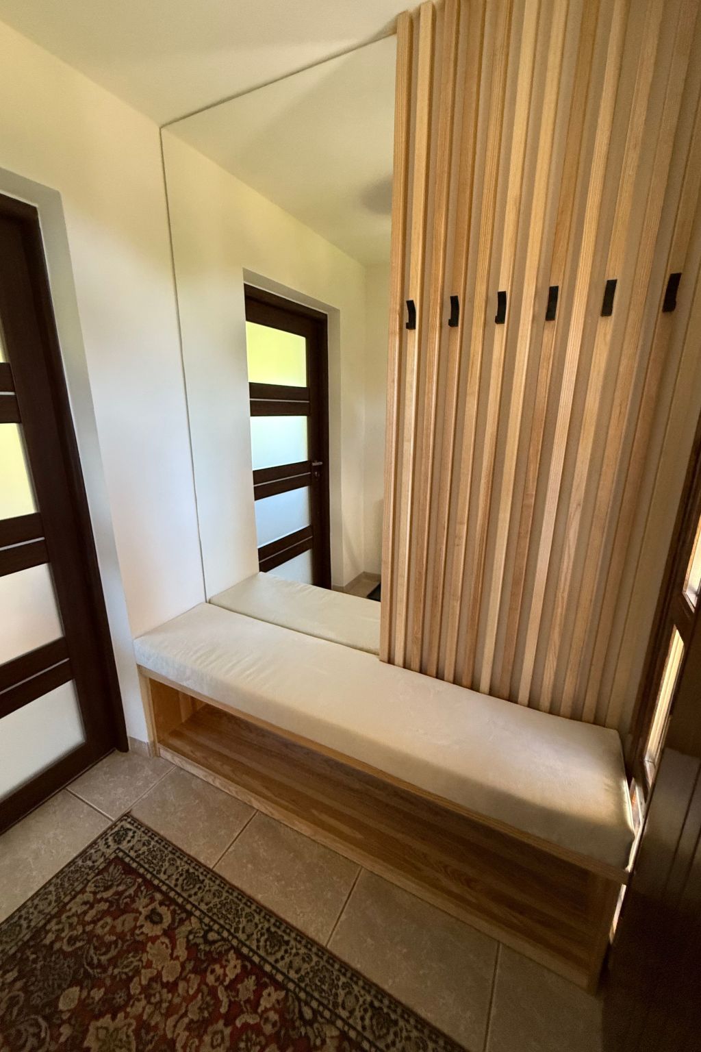 Ferienvilla mit Garten, Grill und Terrasse-Binnen