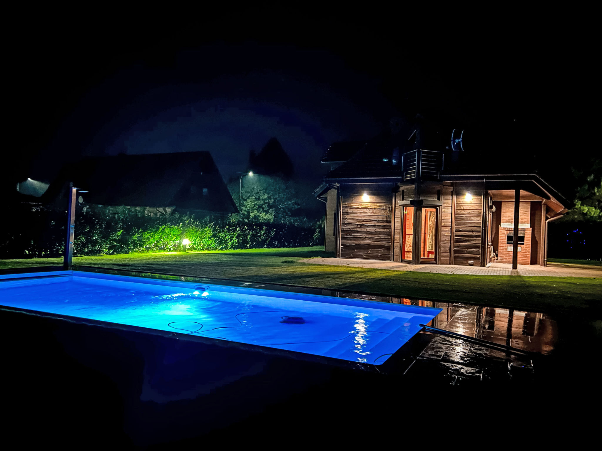 Mit Schwimmbad