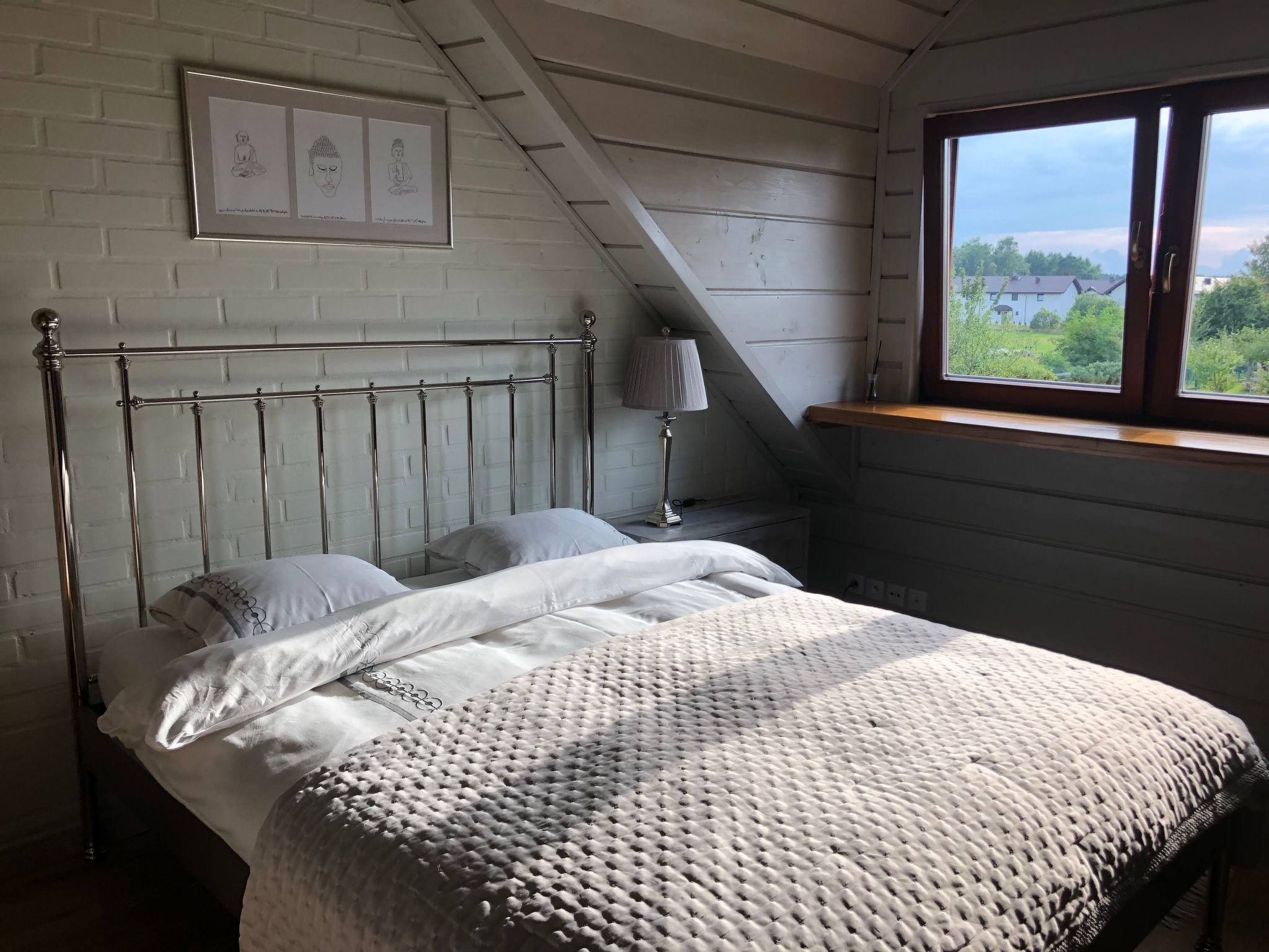 Mit Schwimmbad-Binnen