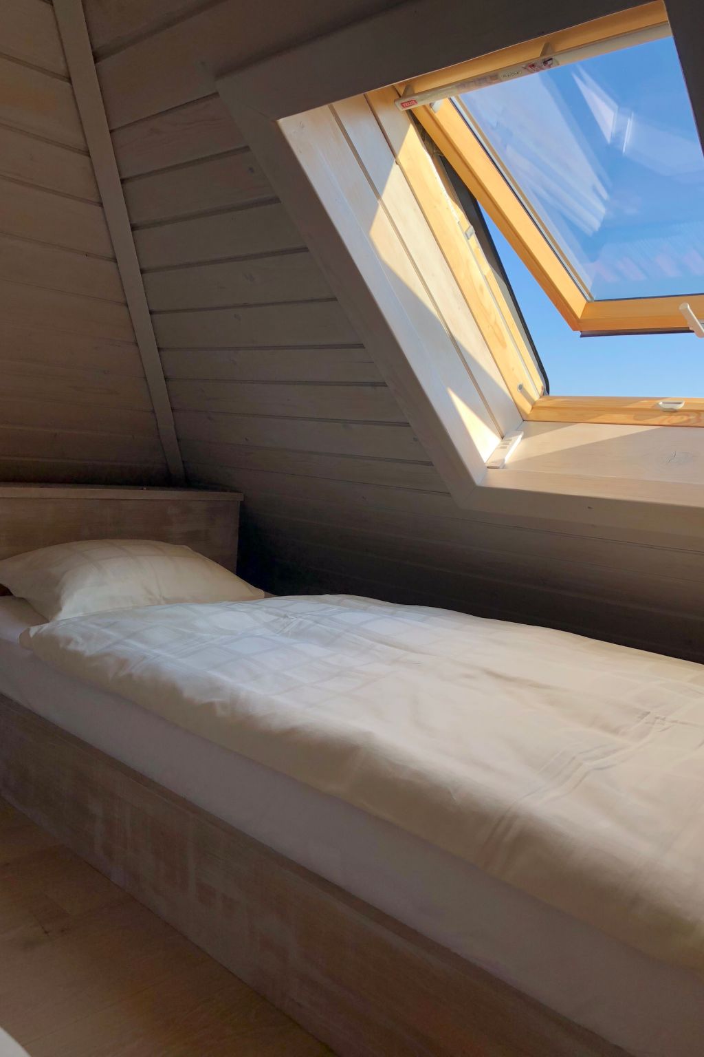 Mit Schwimmbad-Binnen